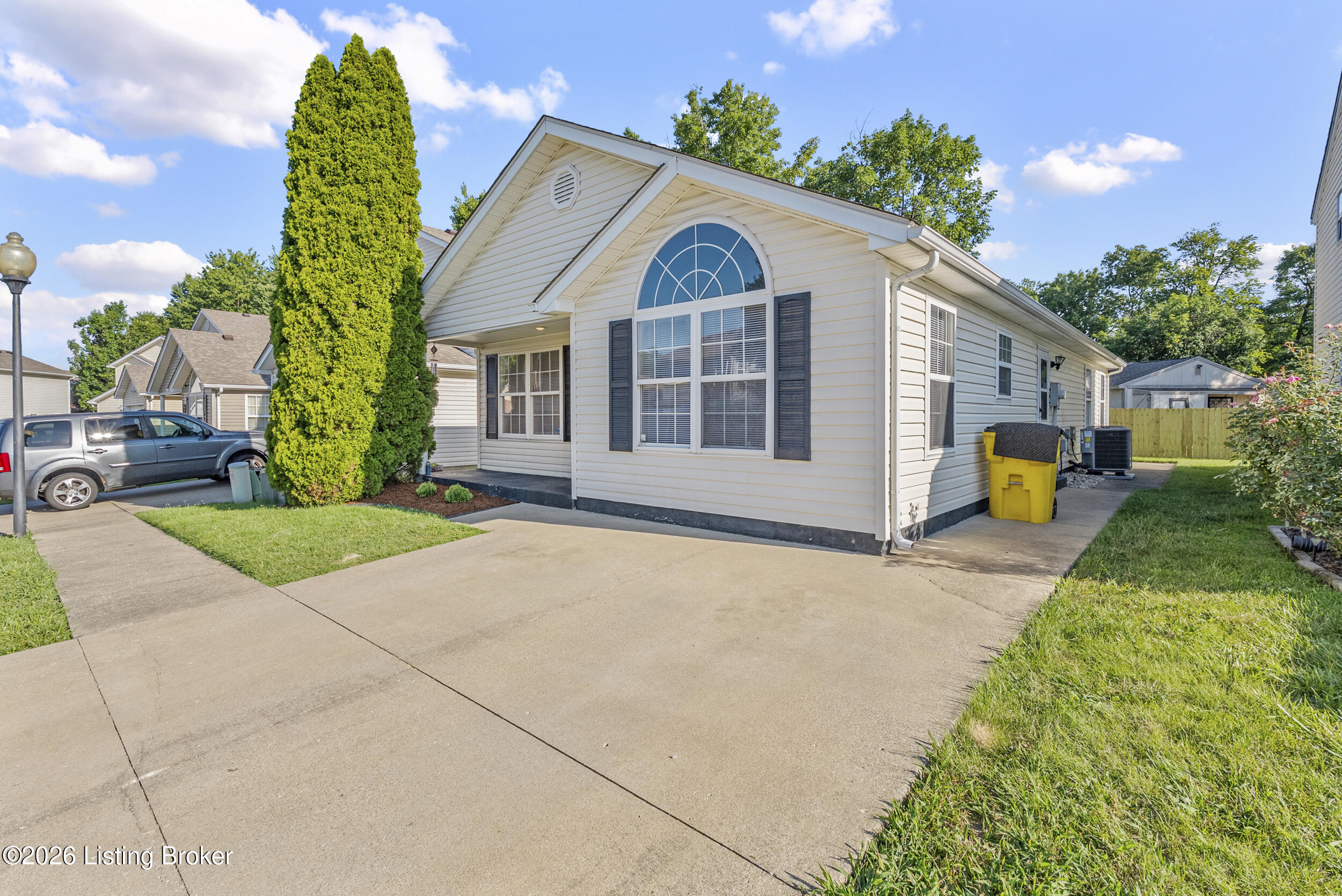 6524 Cottagemeadow Dr Property Photo 3