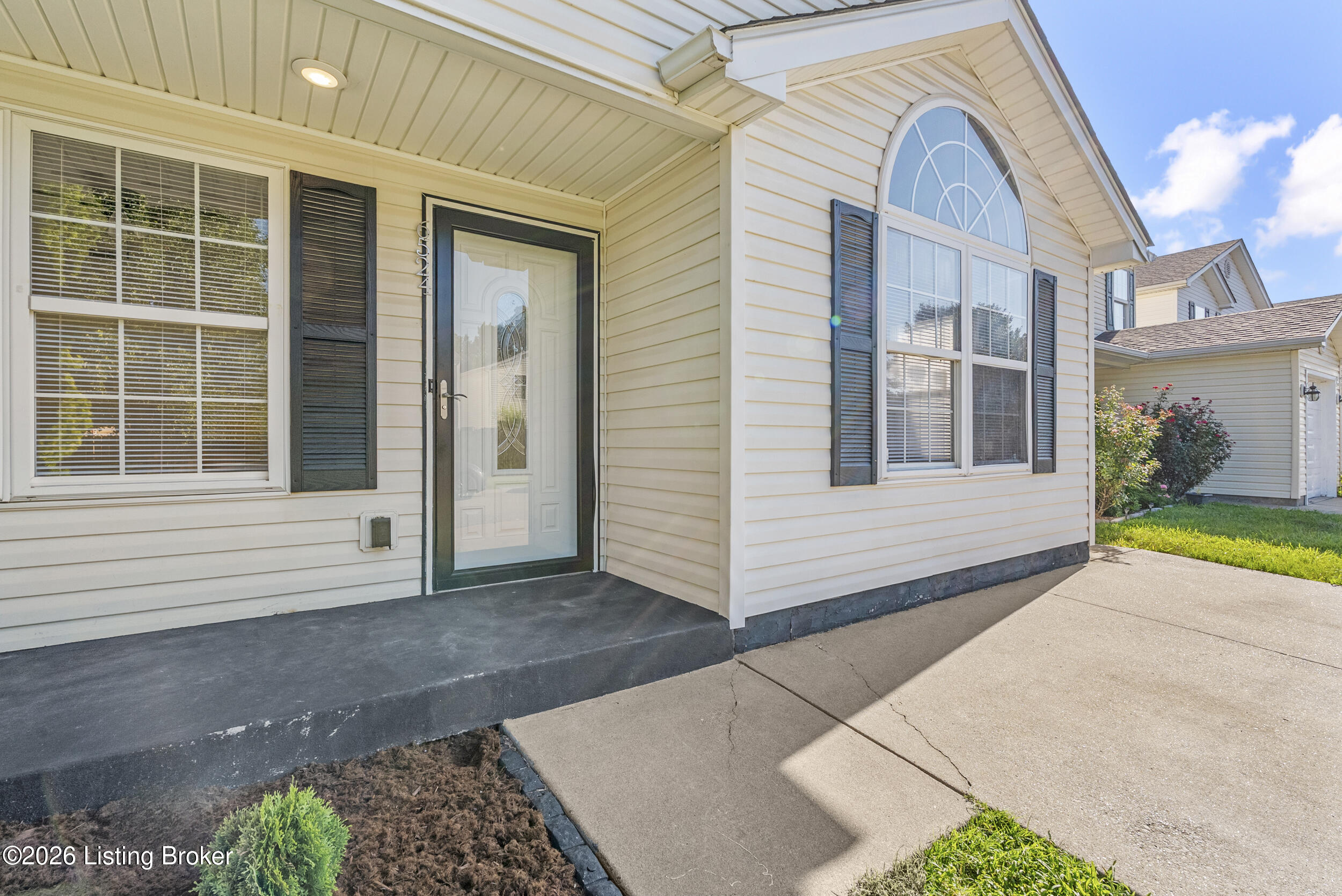 6524 Cottagemeadow Dr Property Photo 4