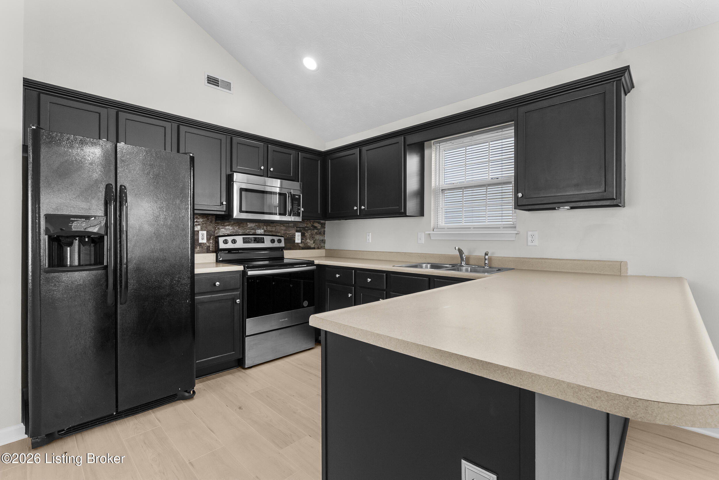 6524 Cottagemeadow Dr Property Photo 10