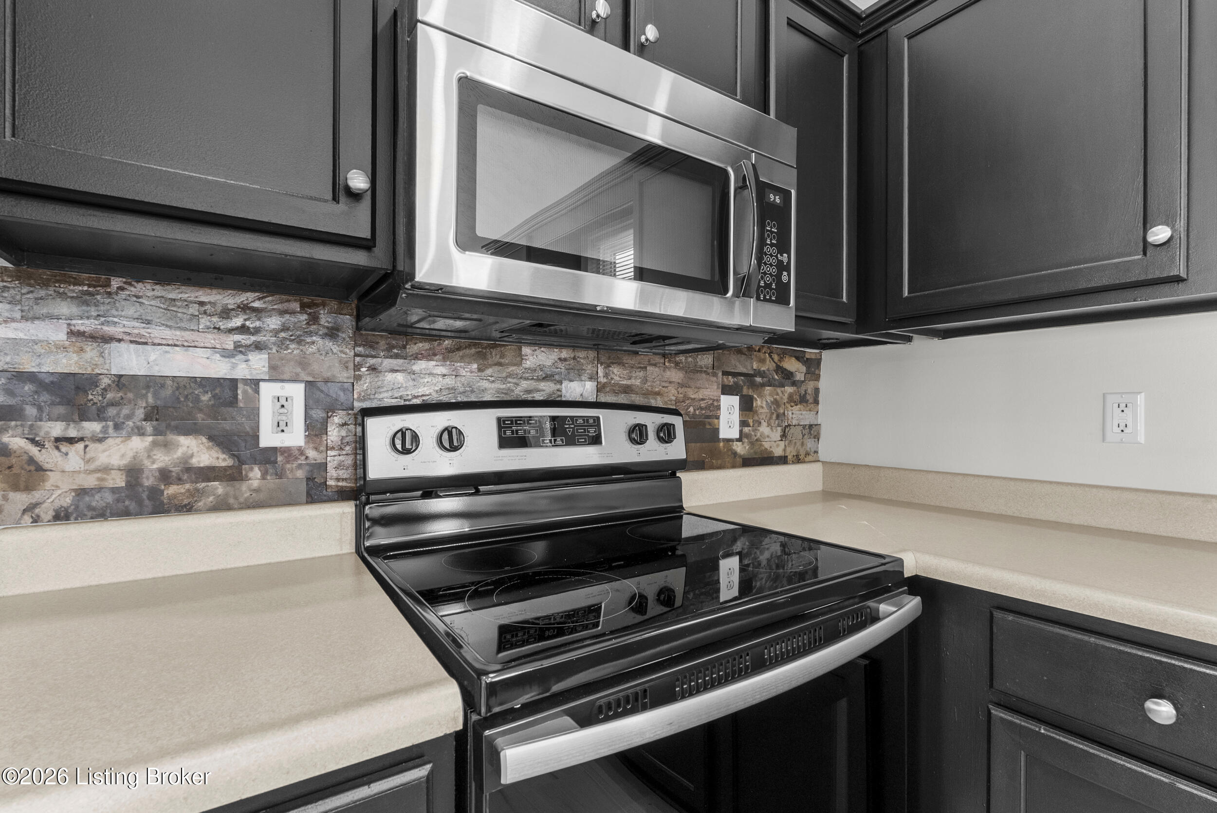 6524 Cottagemeadow Dr Property Photo 13