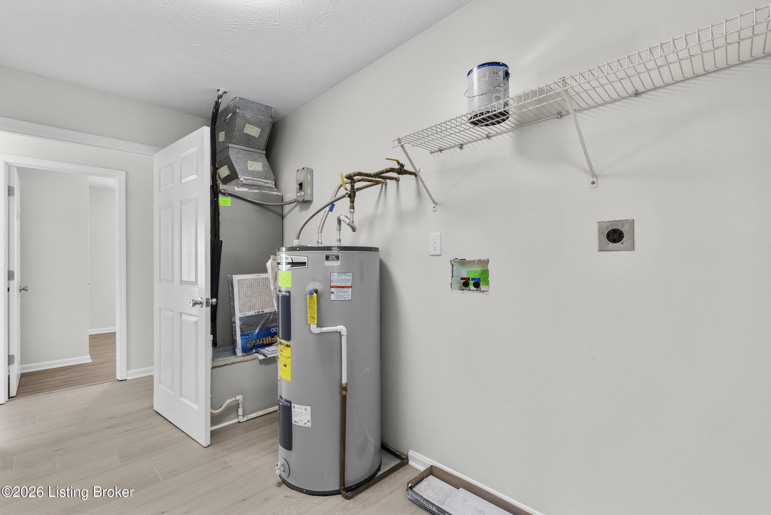 6524 Cottagemeadow Dr Property Photo 33