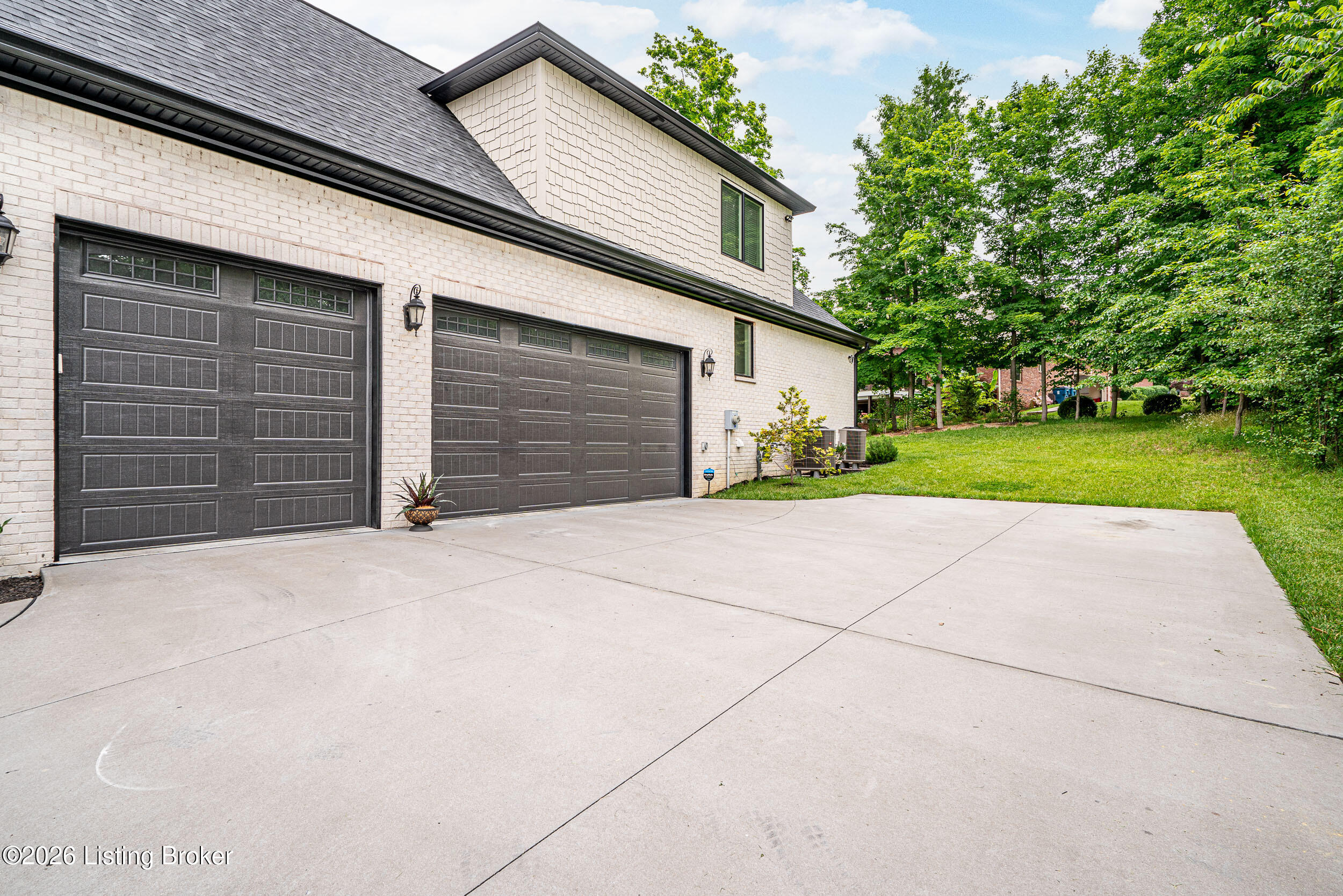 3506 Charlevoix Ct Property Photo 76