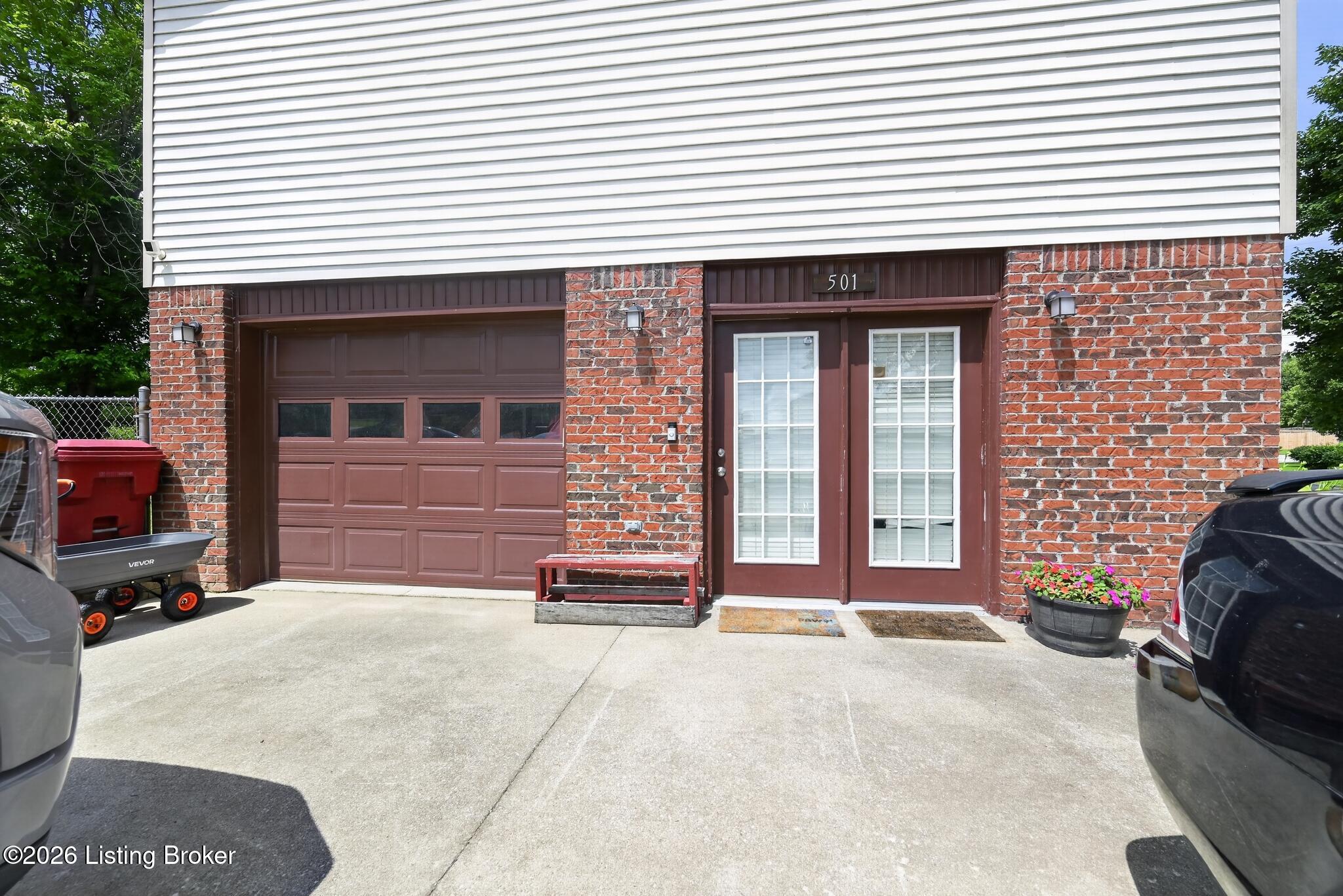 501 Scenic View Cir Property Photo 13