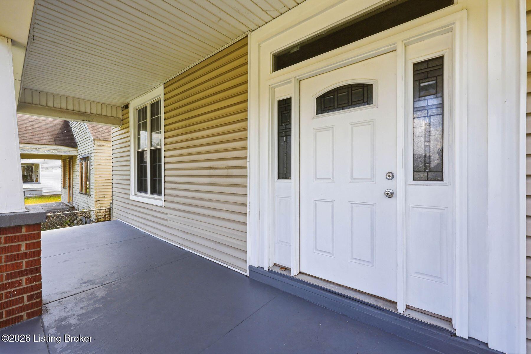 3712 W Broadway Property Photo 3