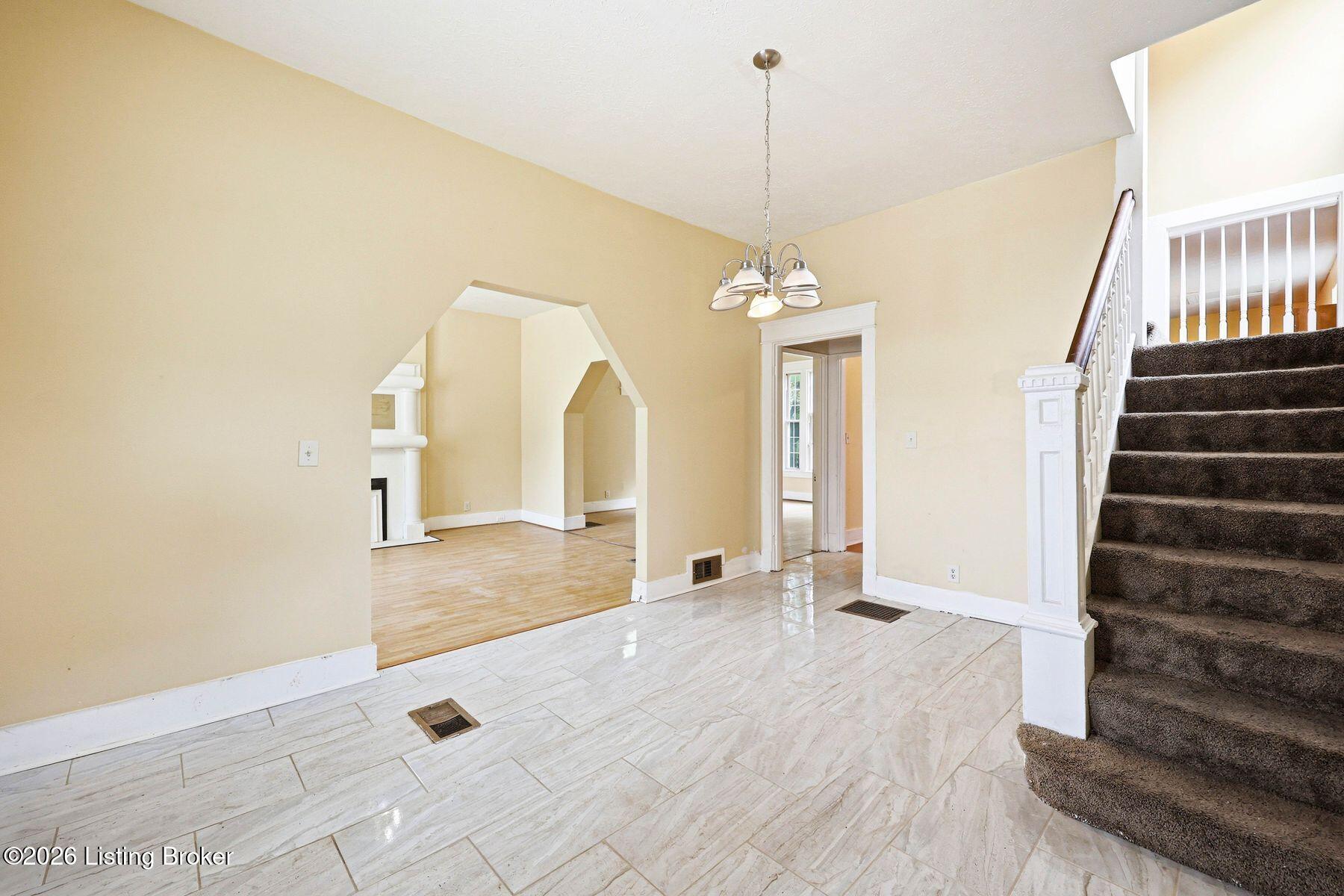 3712 W Broadway Property Photo 7