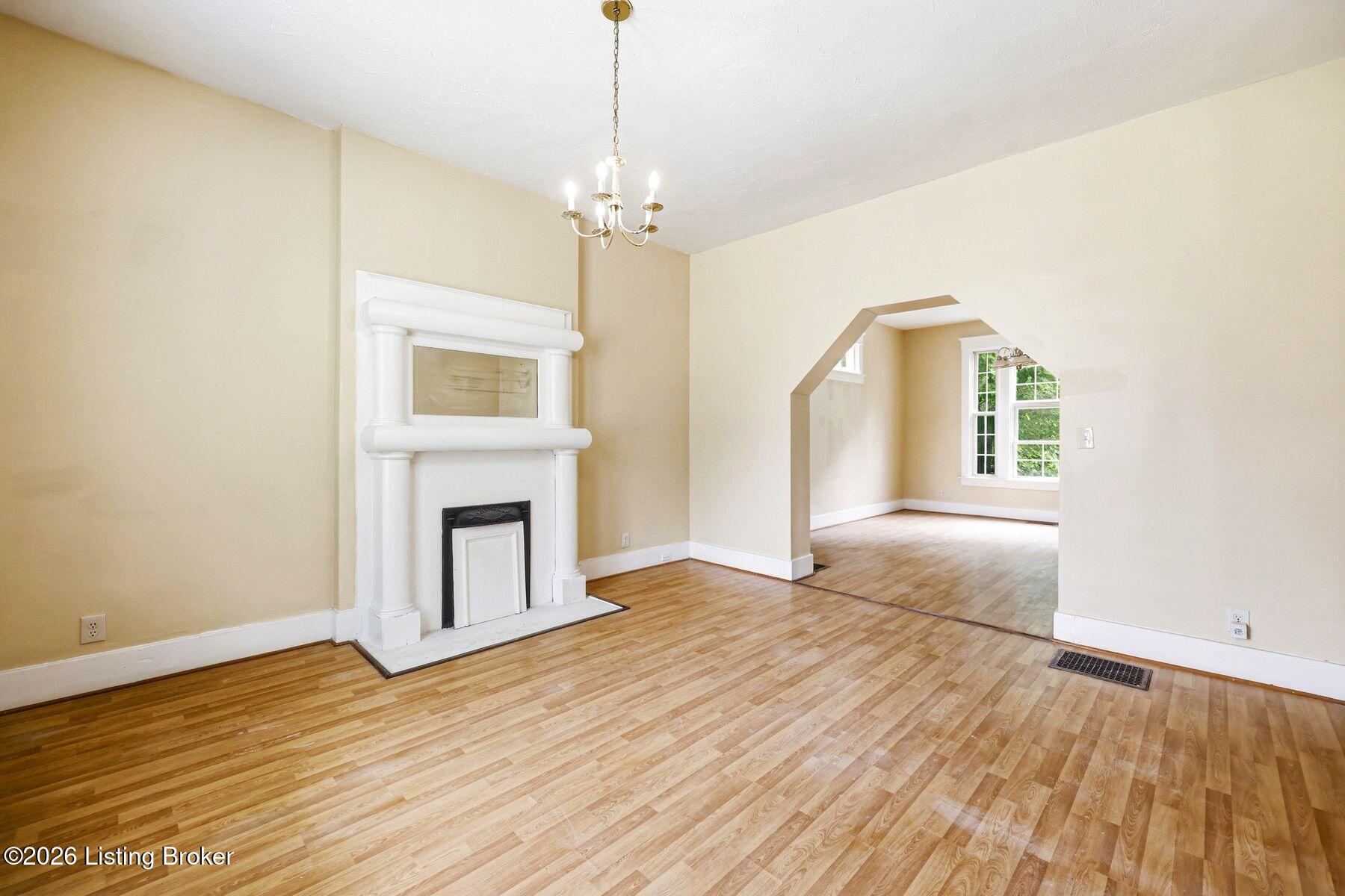 3712 W Broadway Property Photo 8