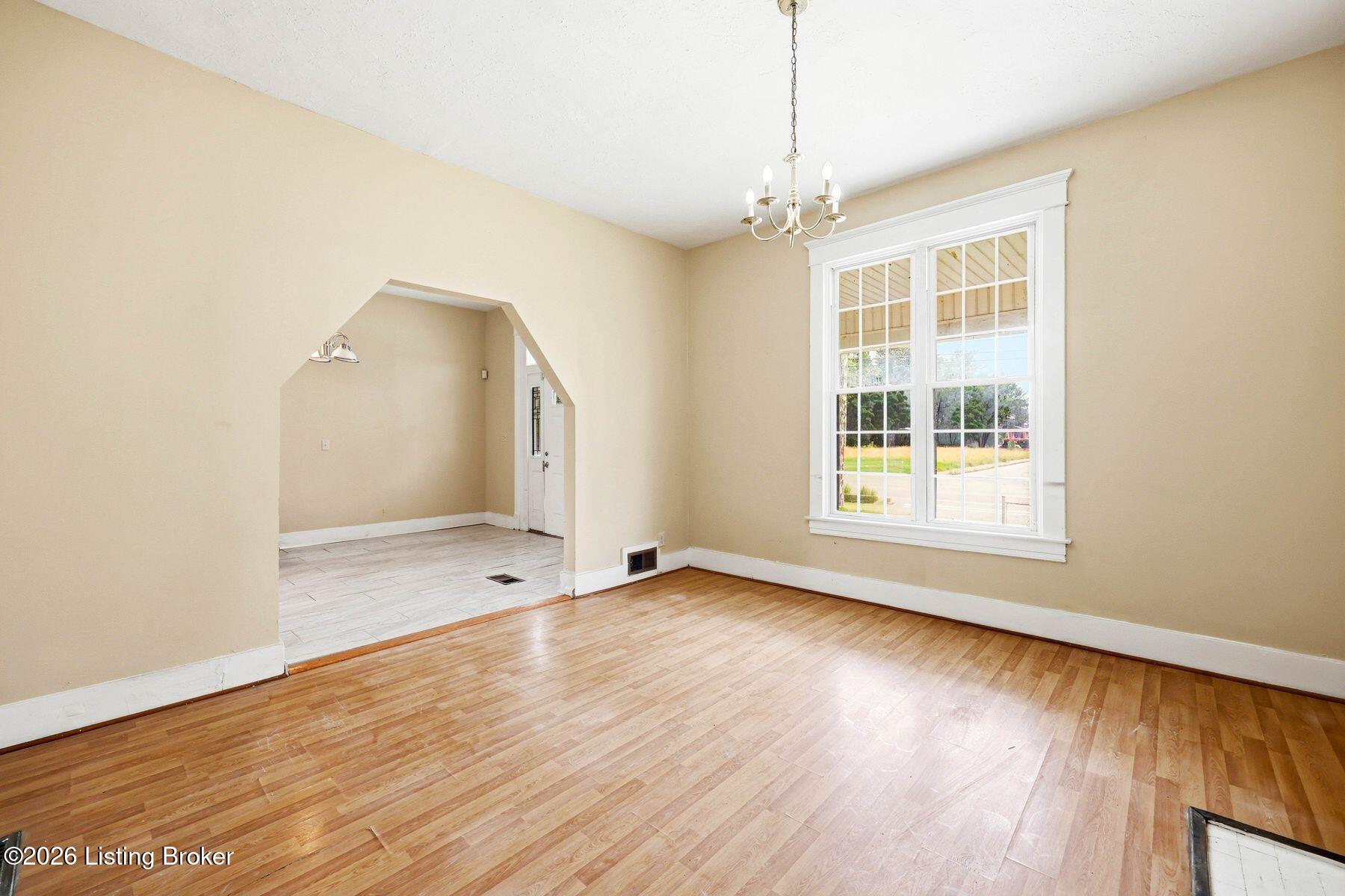 3712 W Broadway Property Photo 9