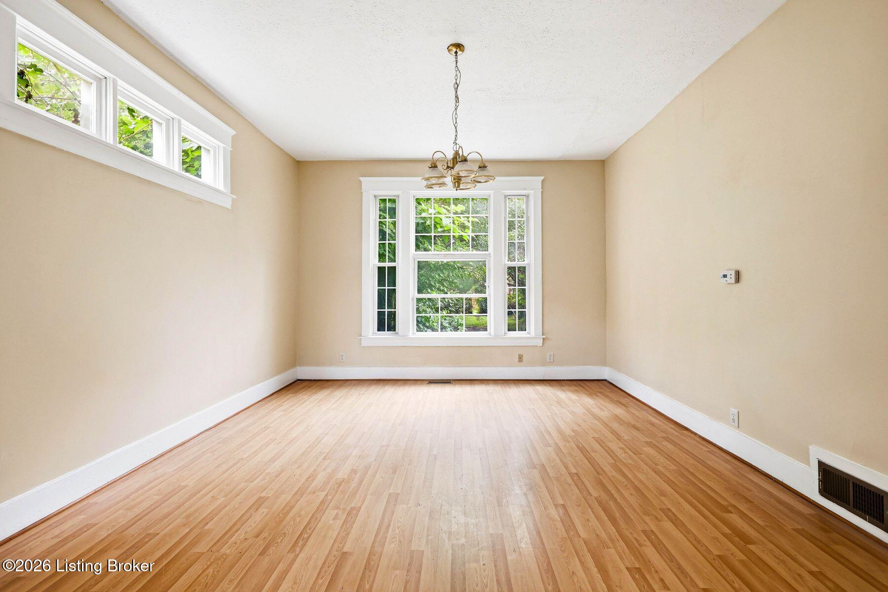 3712 W Broadway Property Photo 11