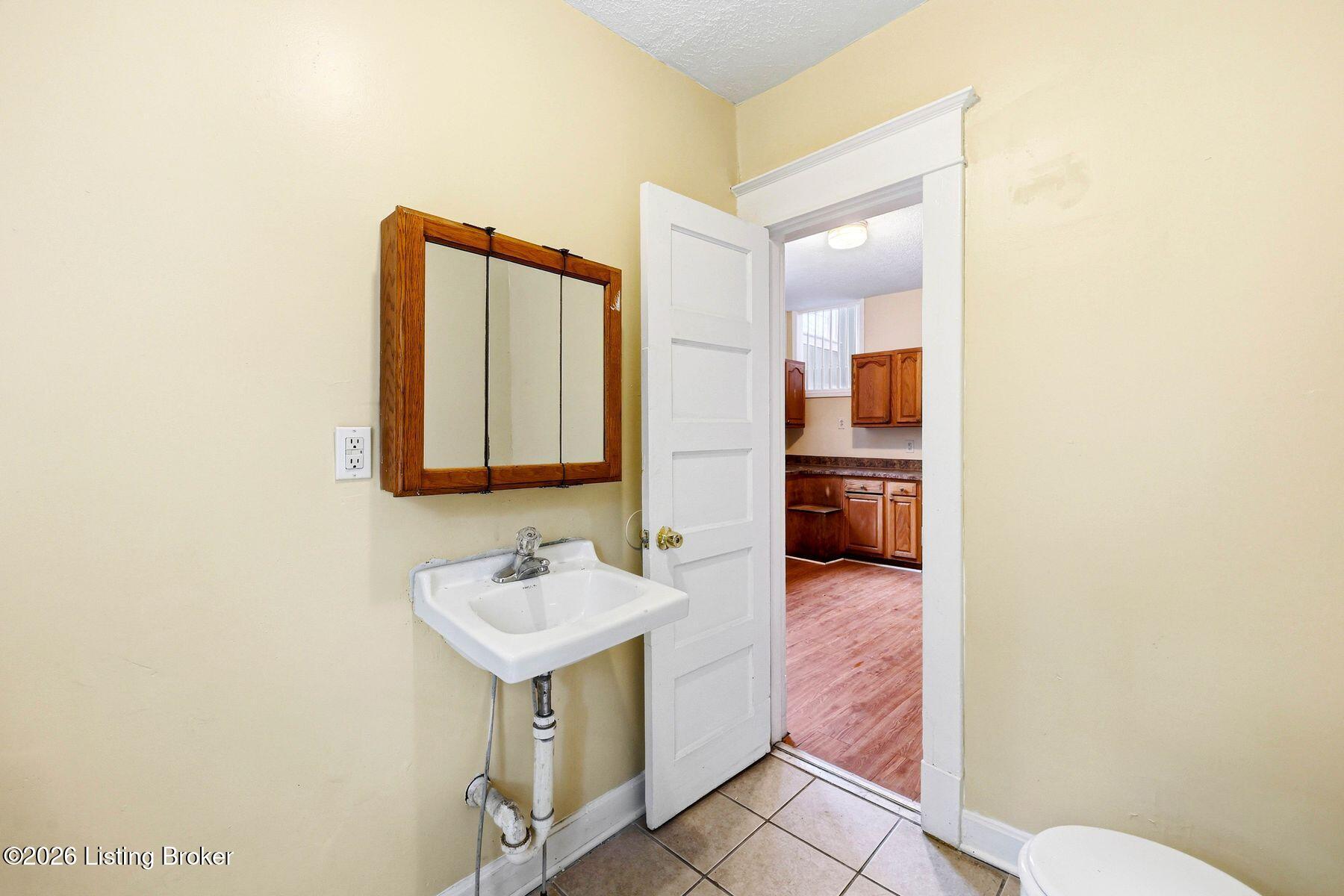 3712 W Broadway Property Photo 20
