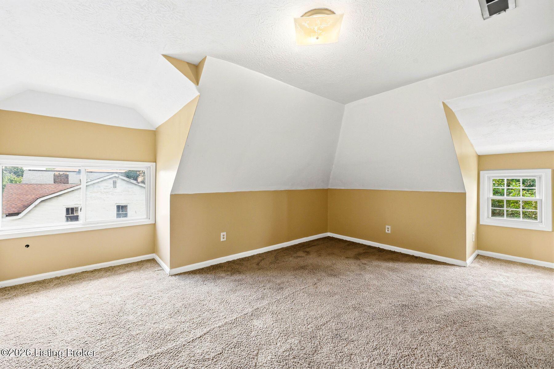 3712 W Broadway Property Photo 32