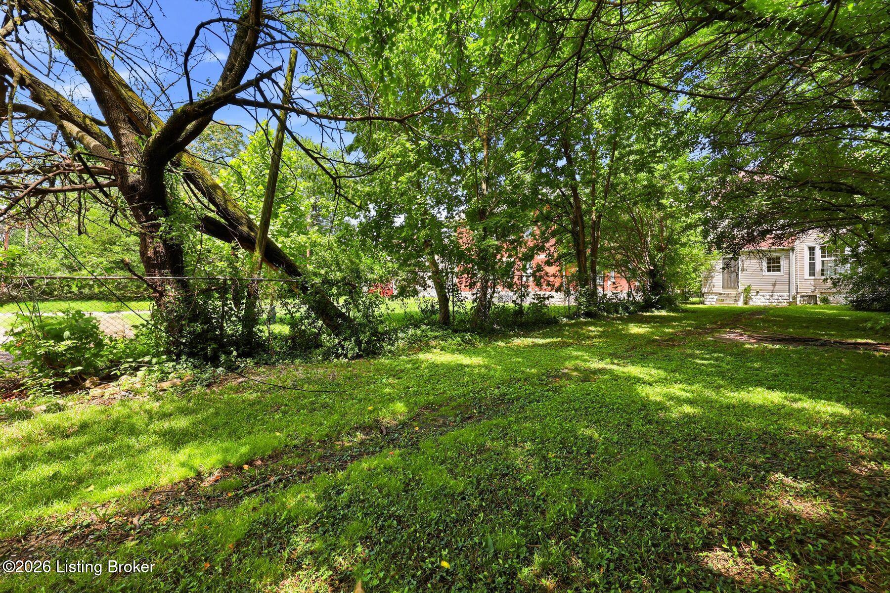3712 W Broadway Property Photo 42