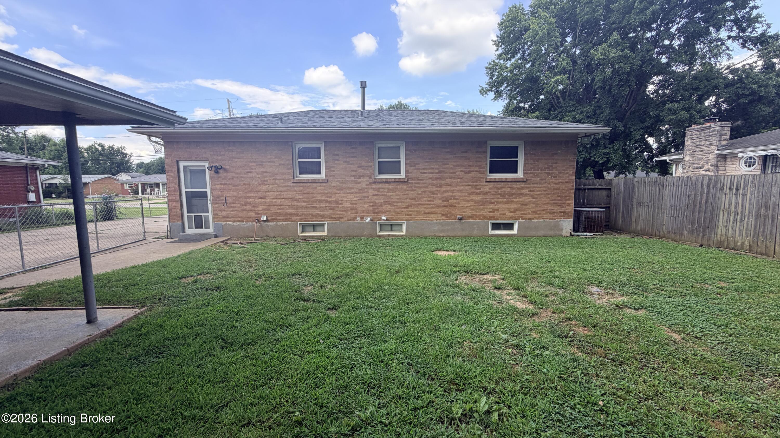 2522 Adrienne Way Property Photo 24