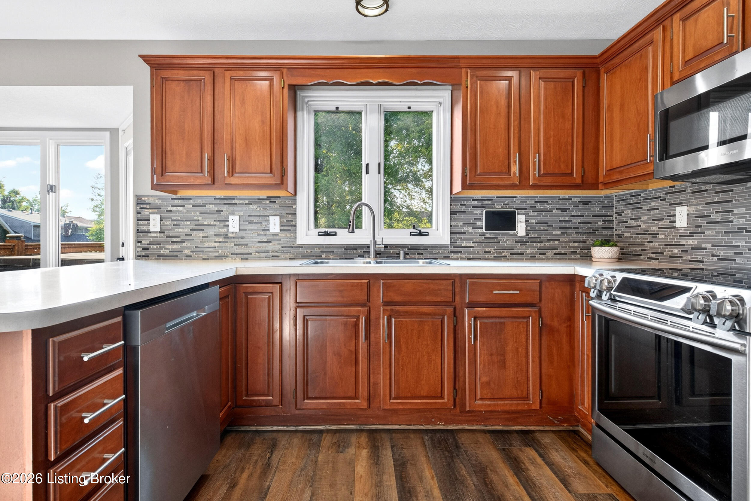 7603 Parkridge Trace Property Photo 18