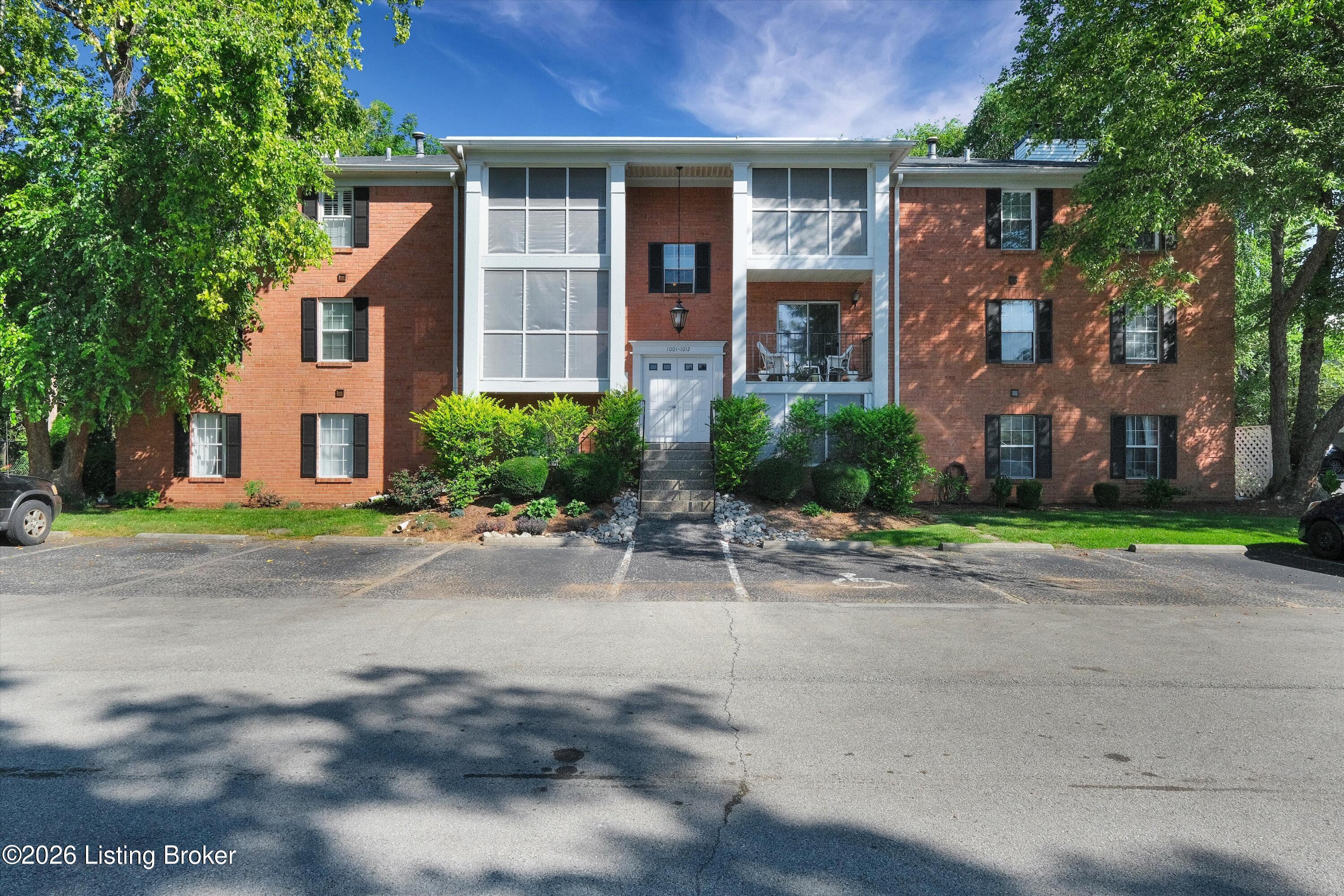 1002 Donard Park Ave Property Photo 1