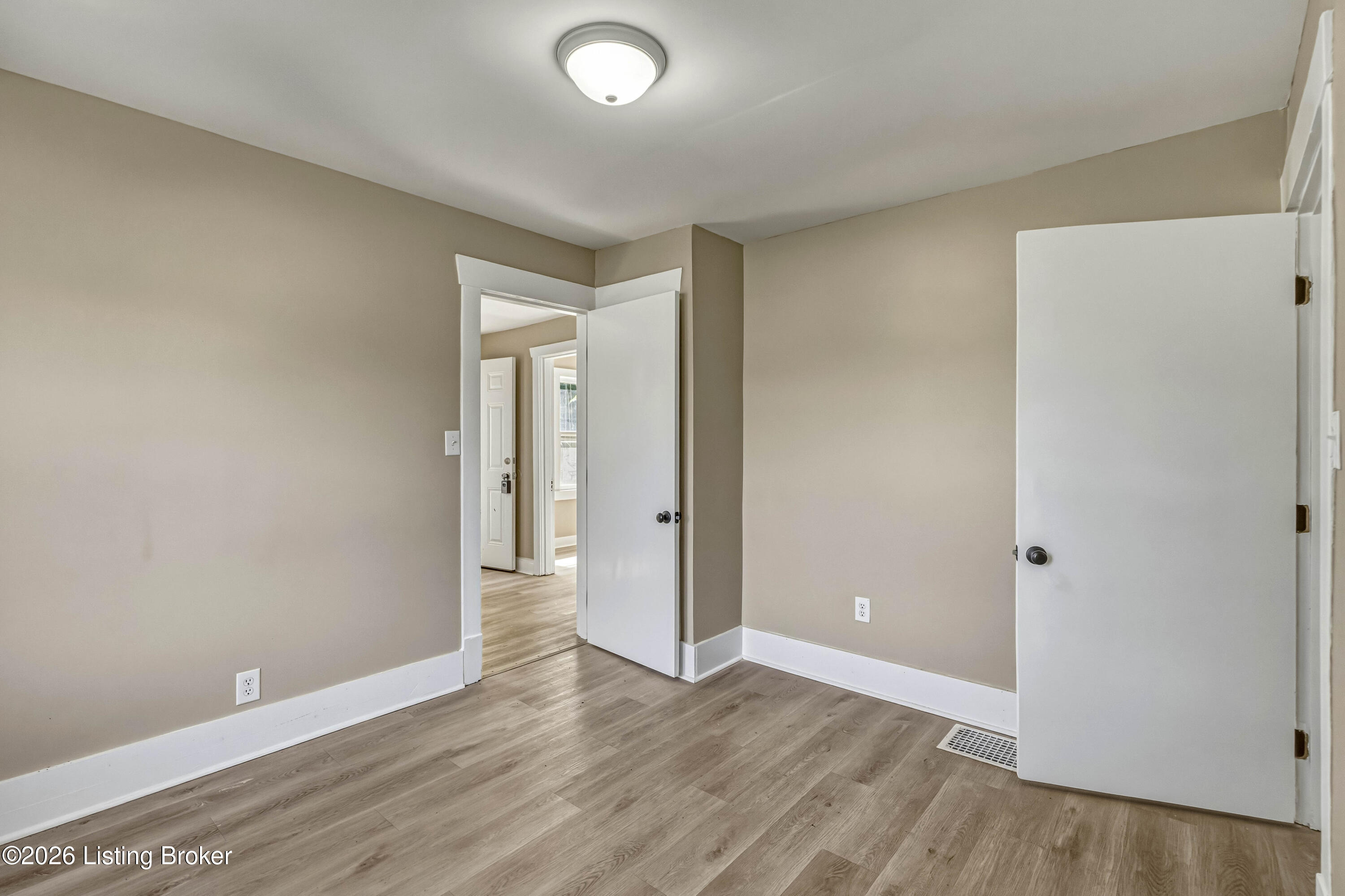 3011 Taylor Blvd Property Photo 8