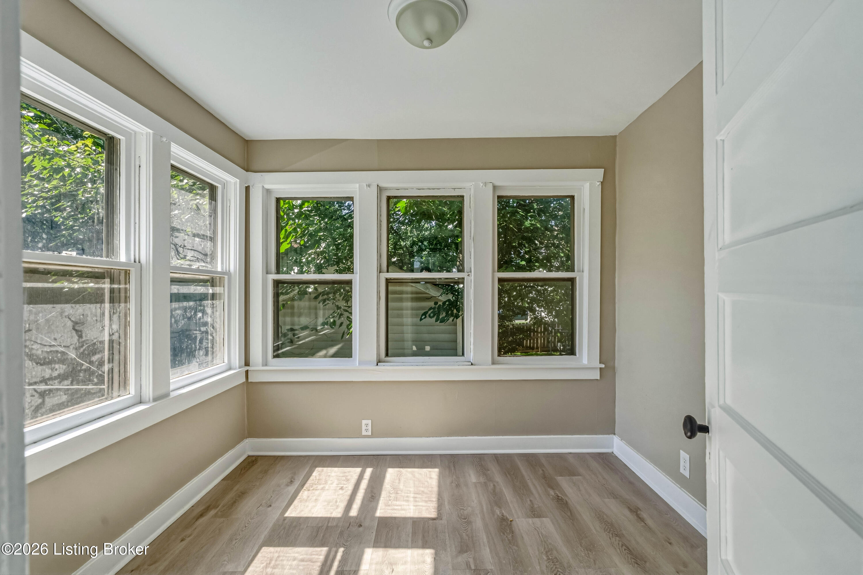 3011 Taylor Blvd Property Photo 16
