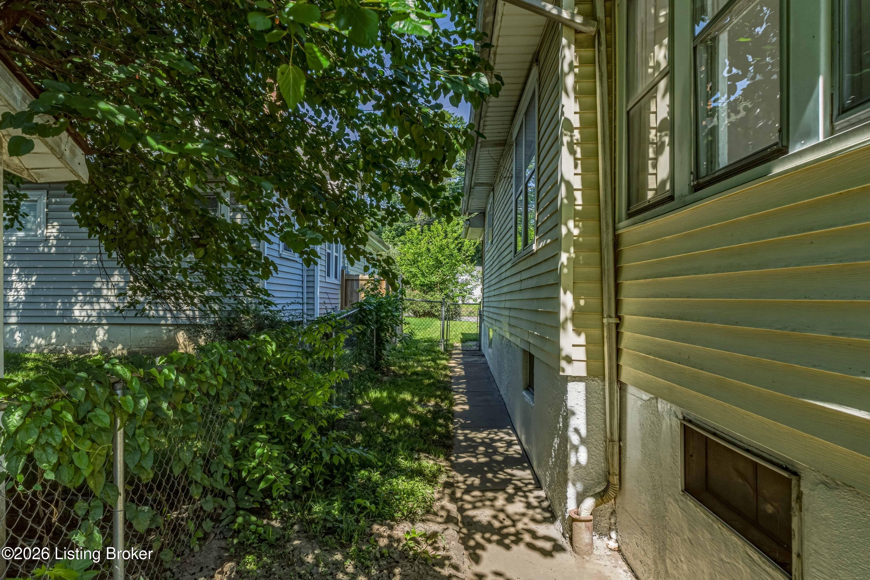 3011 Taylor Blvd Property Photo 24