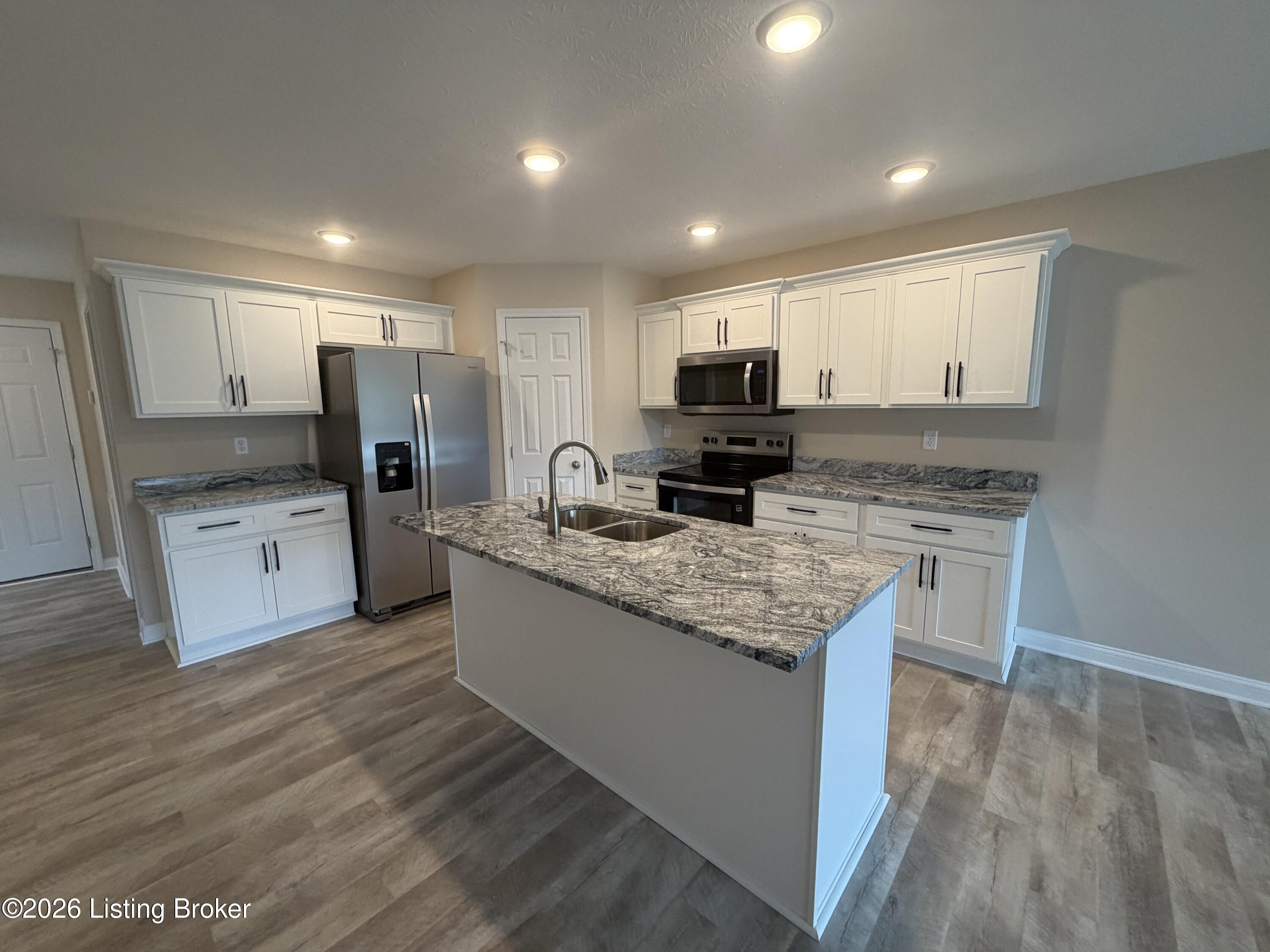 336 Breckinridge Cir Property Photo 2