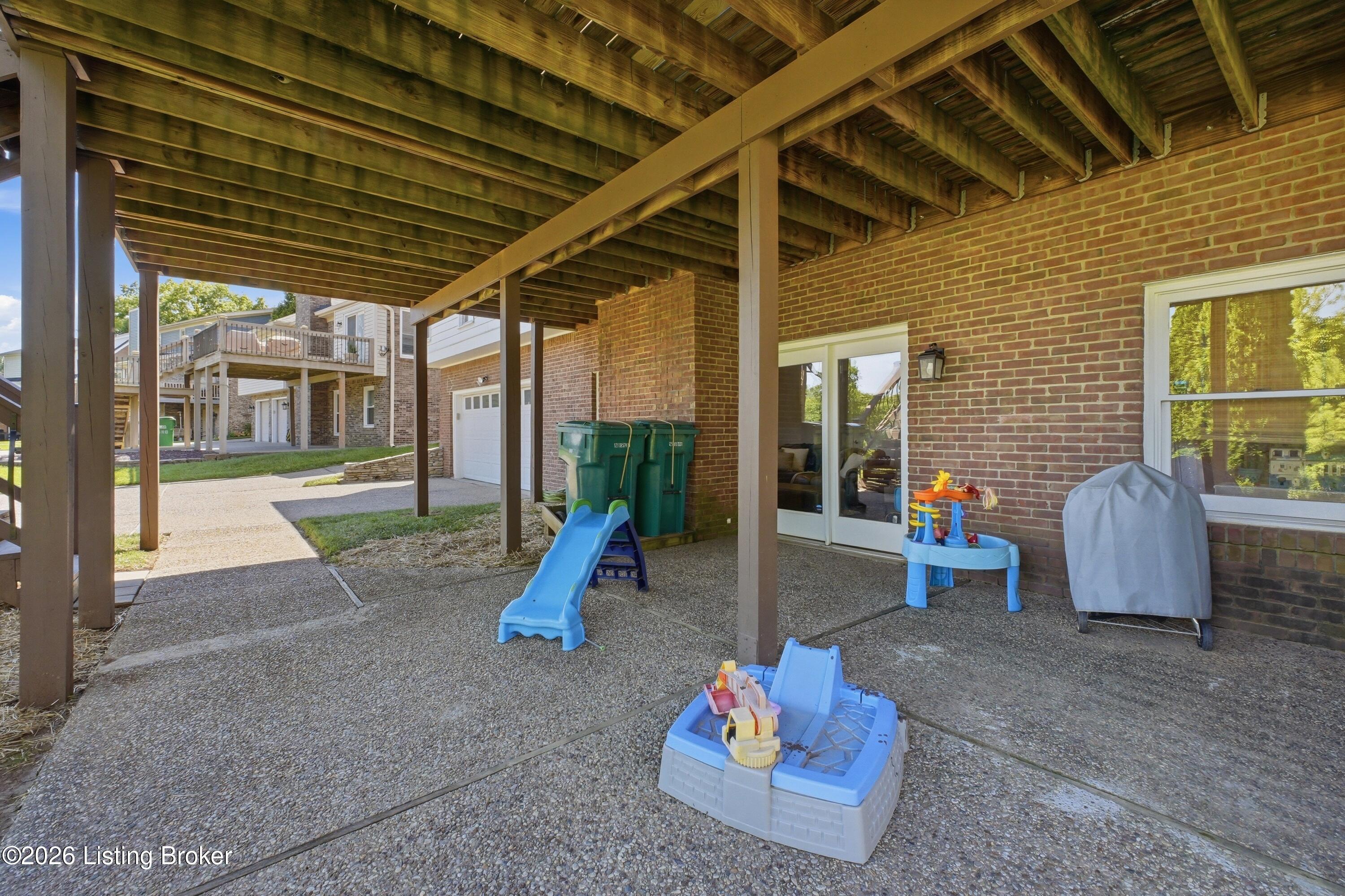 401 Wickfield Dr Property Photo 49
