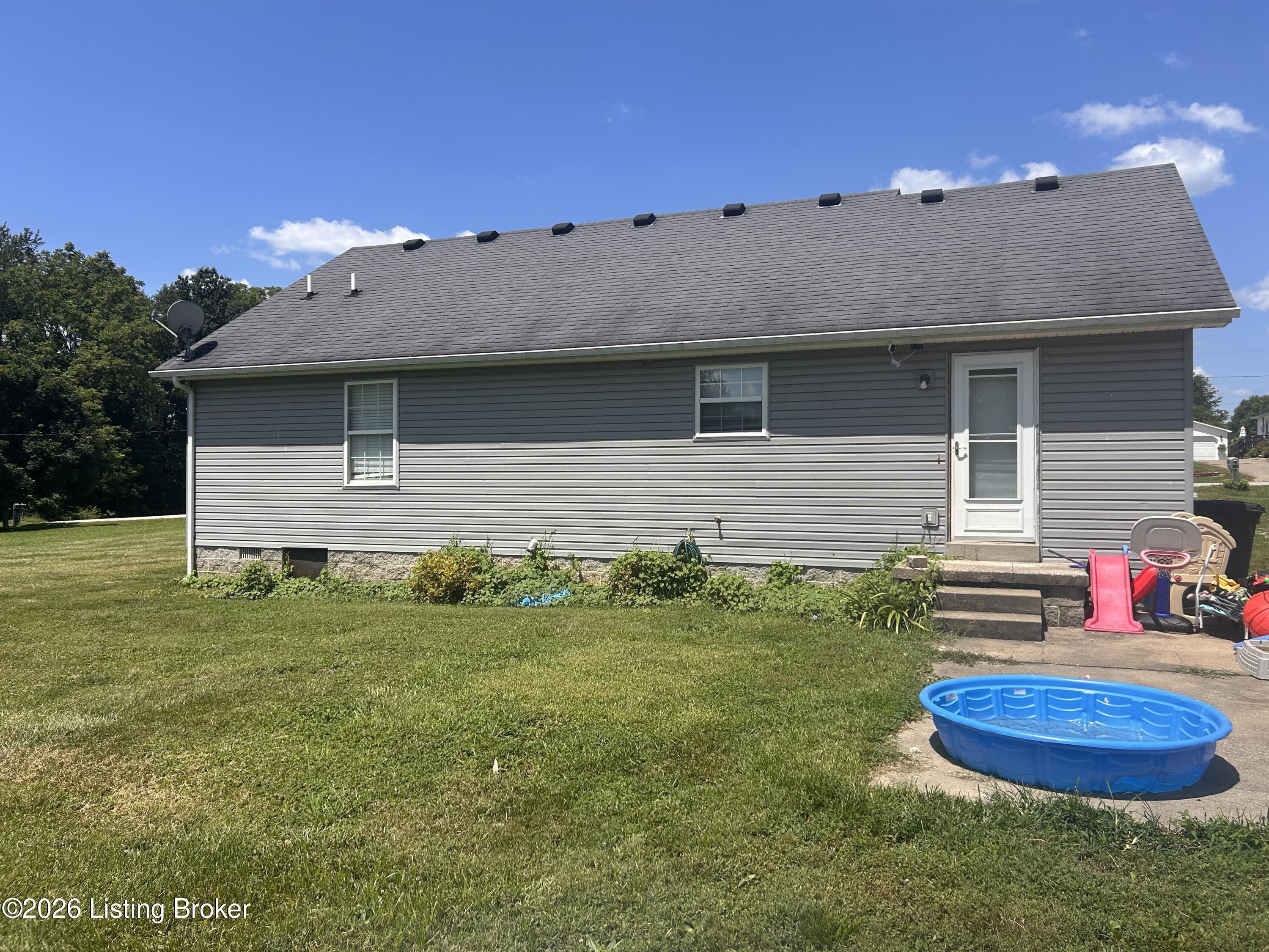 174 Blake Way Property Photo 2