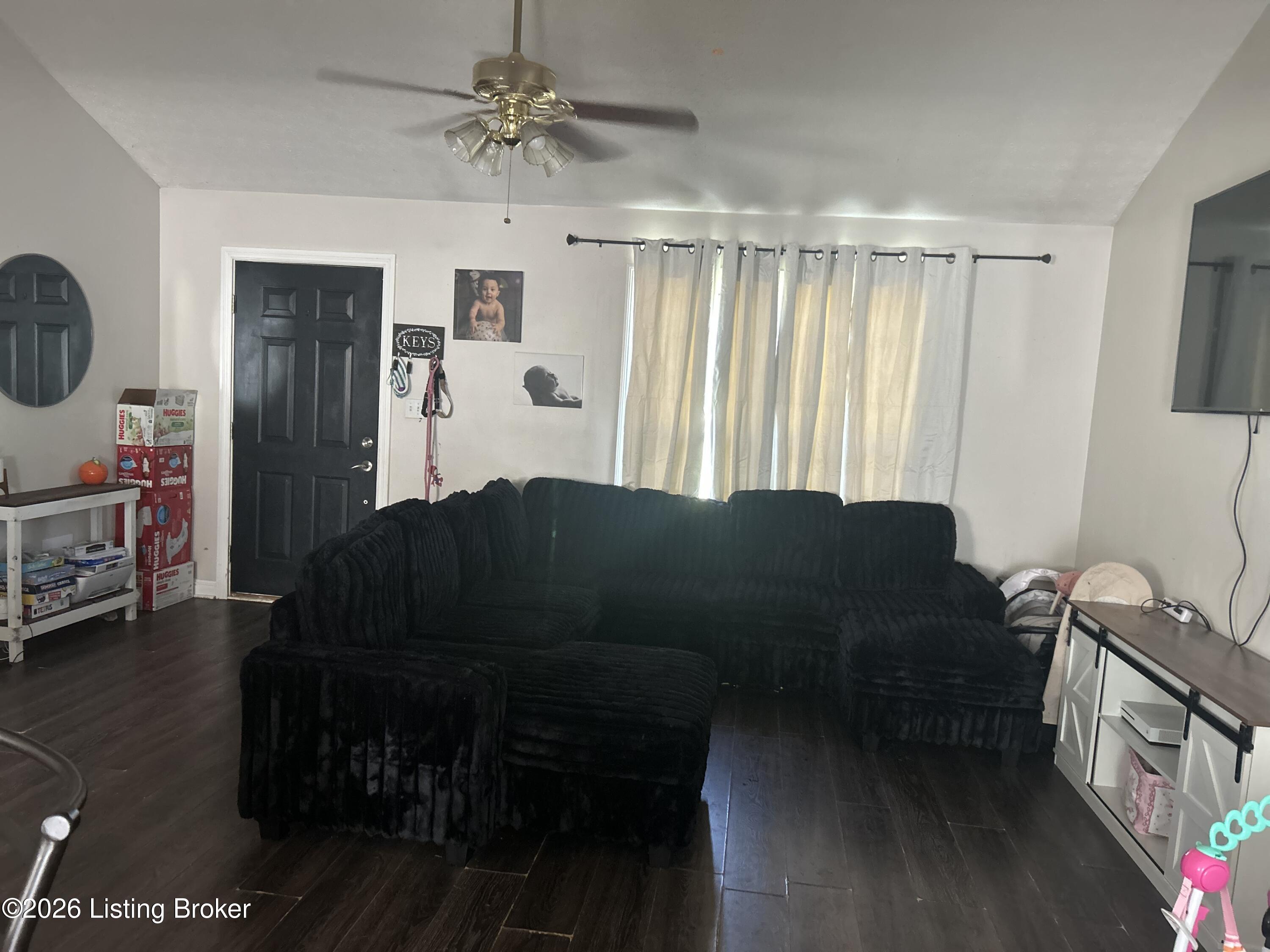 174 Blake Way Property Photo 8