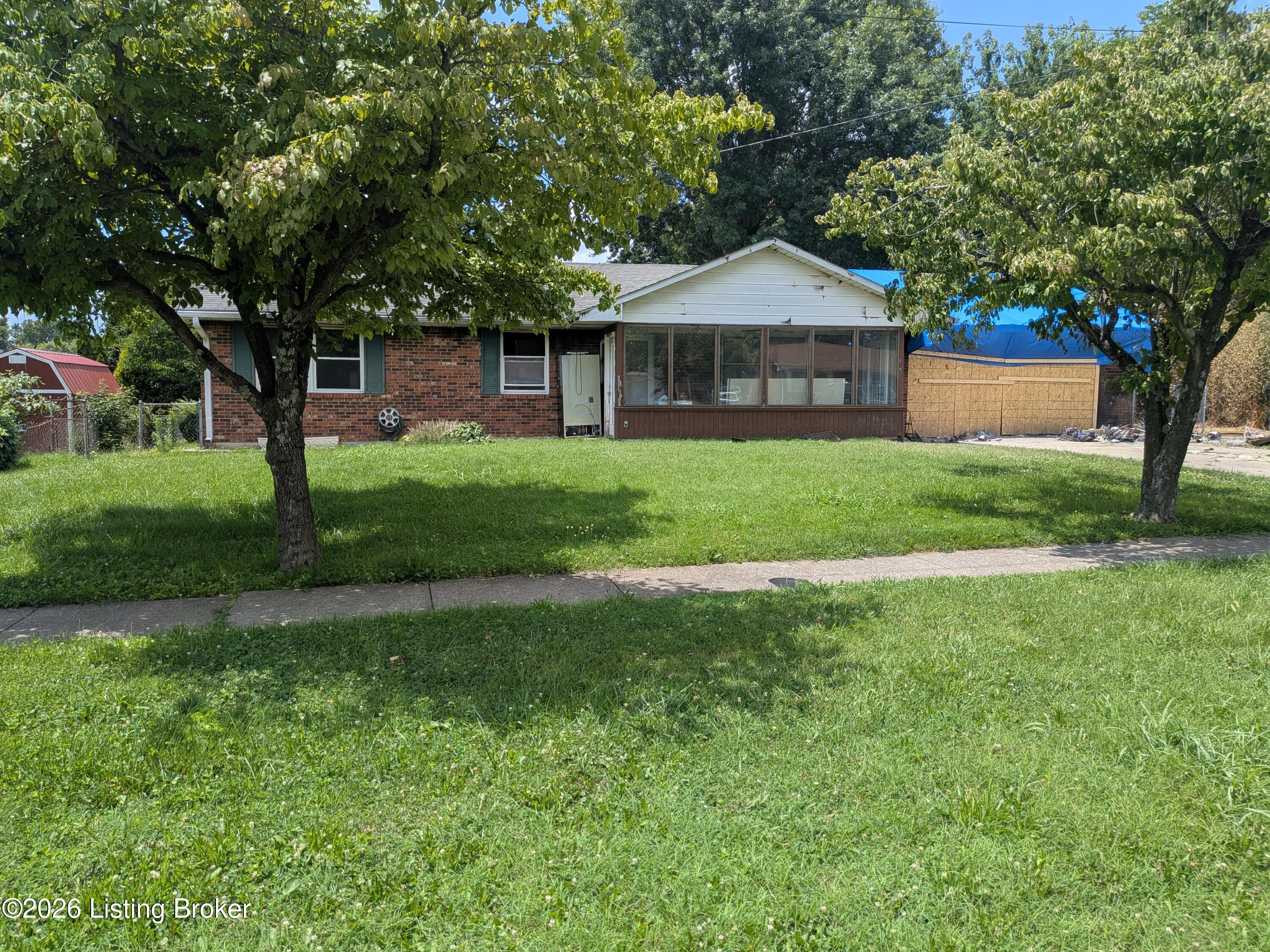 949 S Woodland Dr Property Photo 1