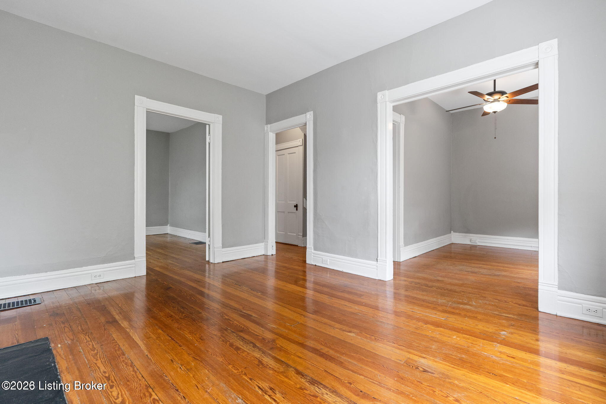 2217 Grinstead Dr Property Photo 8