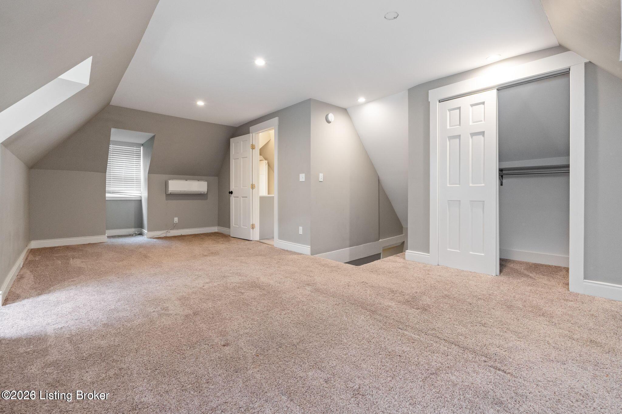 2217 Grinstead Dr Property Photo 14