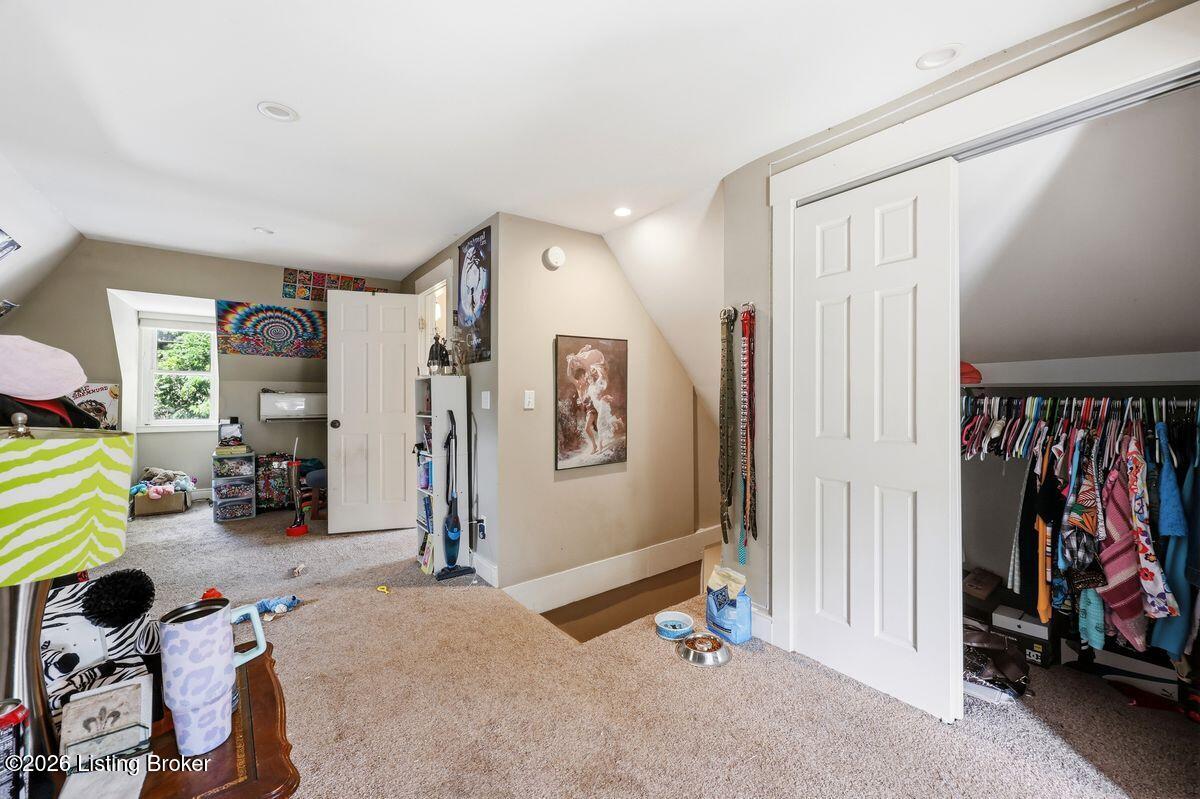 2217 Grinstead Dr Property Photo 22