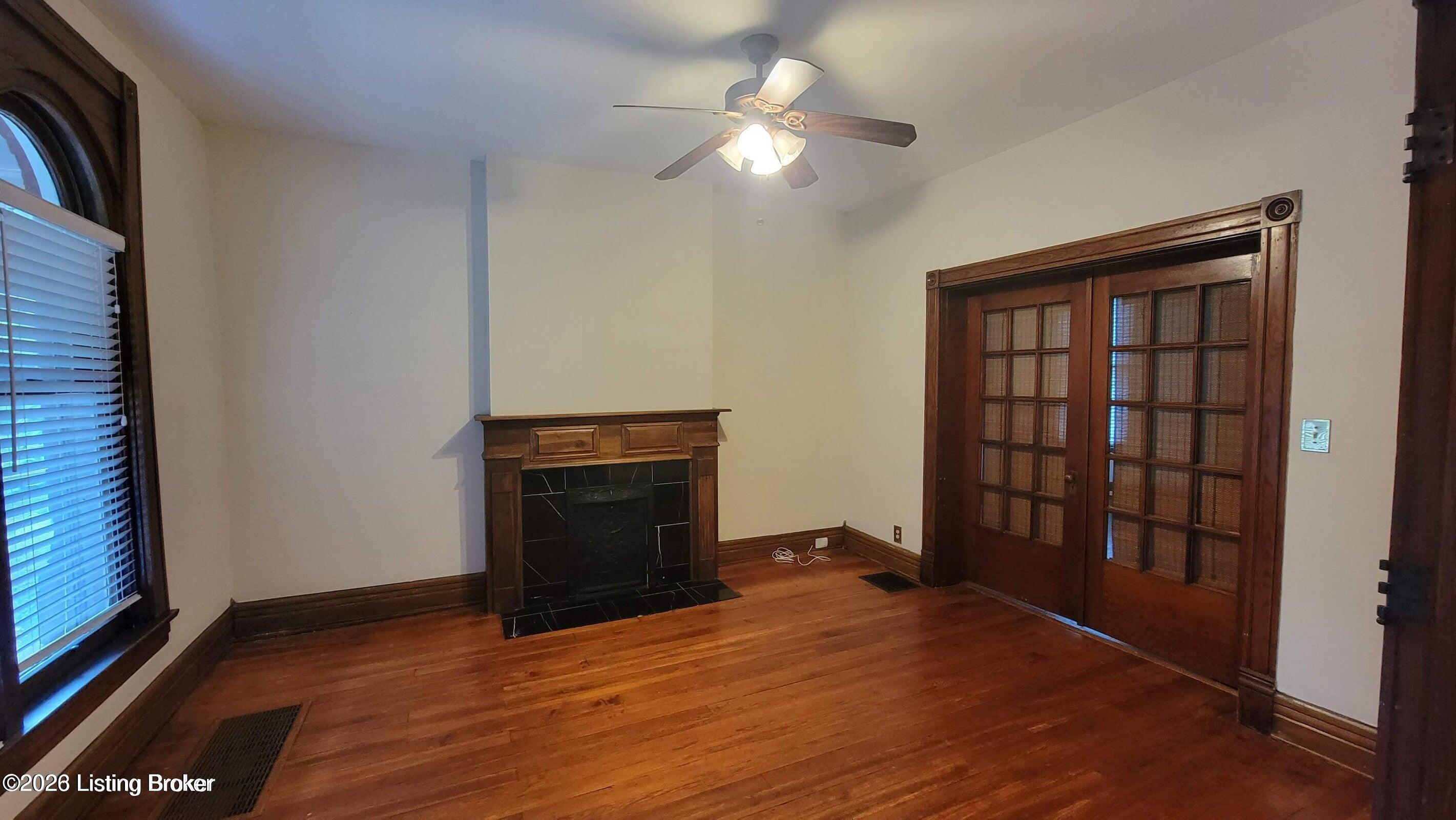 2217 Grinstead Dr Property Photo 27
