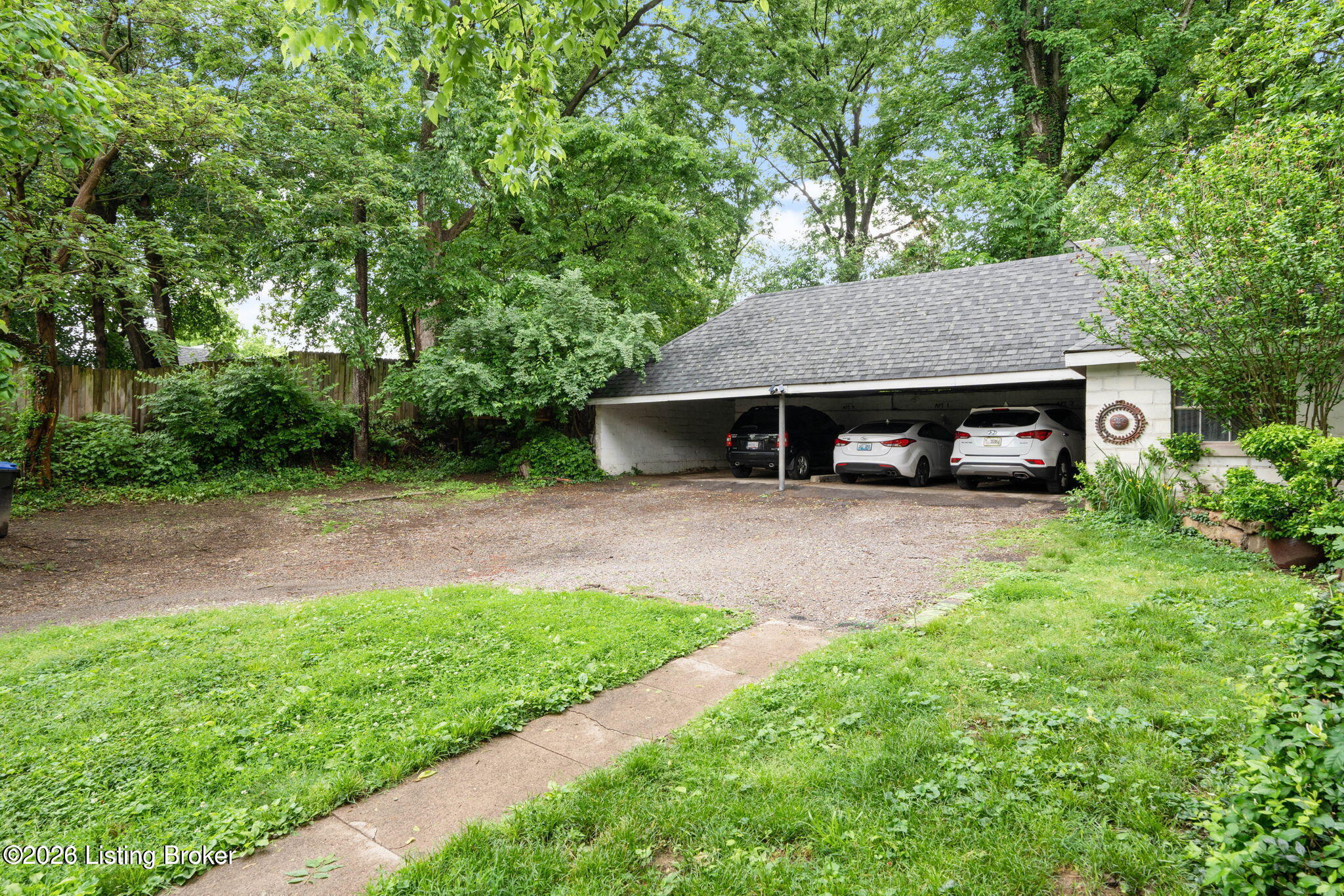 2217 Grinstead Dr Property Photo 49