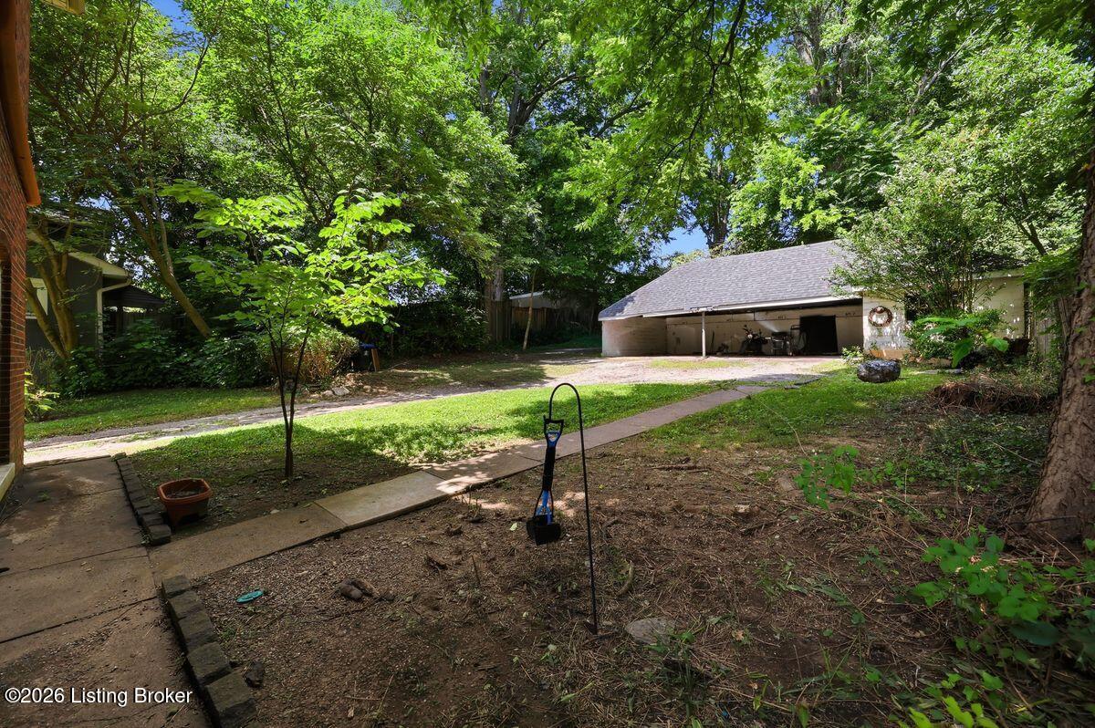 2217 Grinstead Dr Property Photo 50