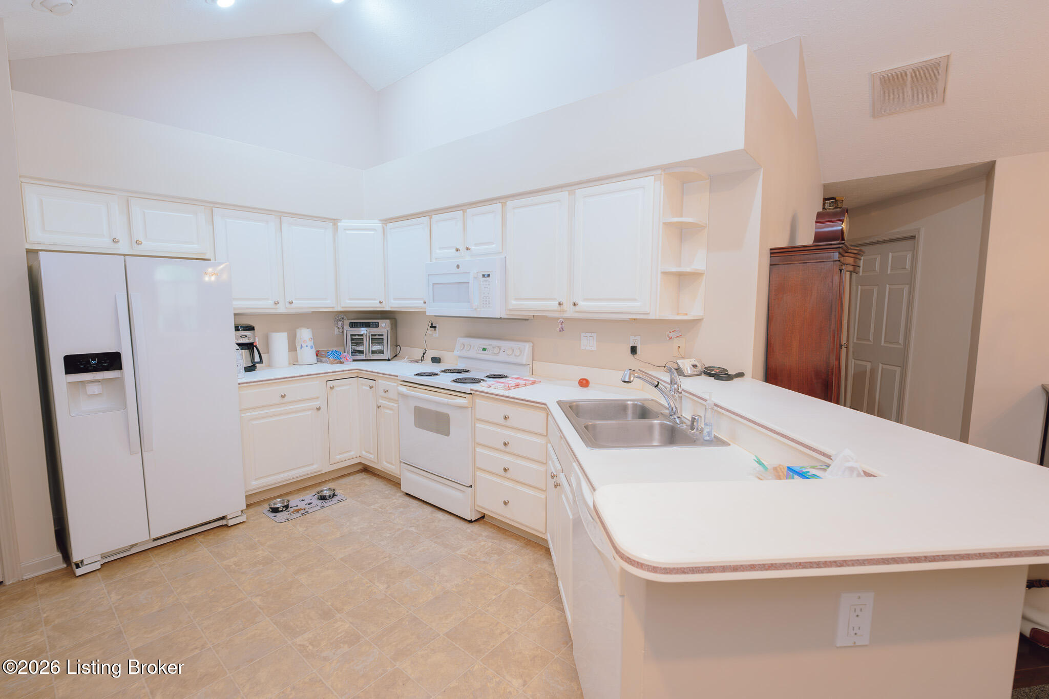 8037 Saint Andrews Village Dr Property Photo 5