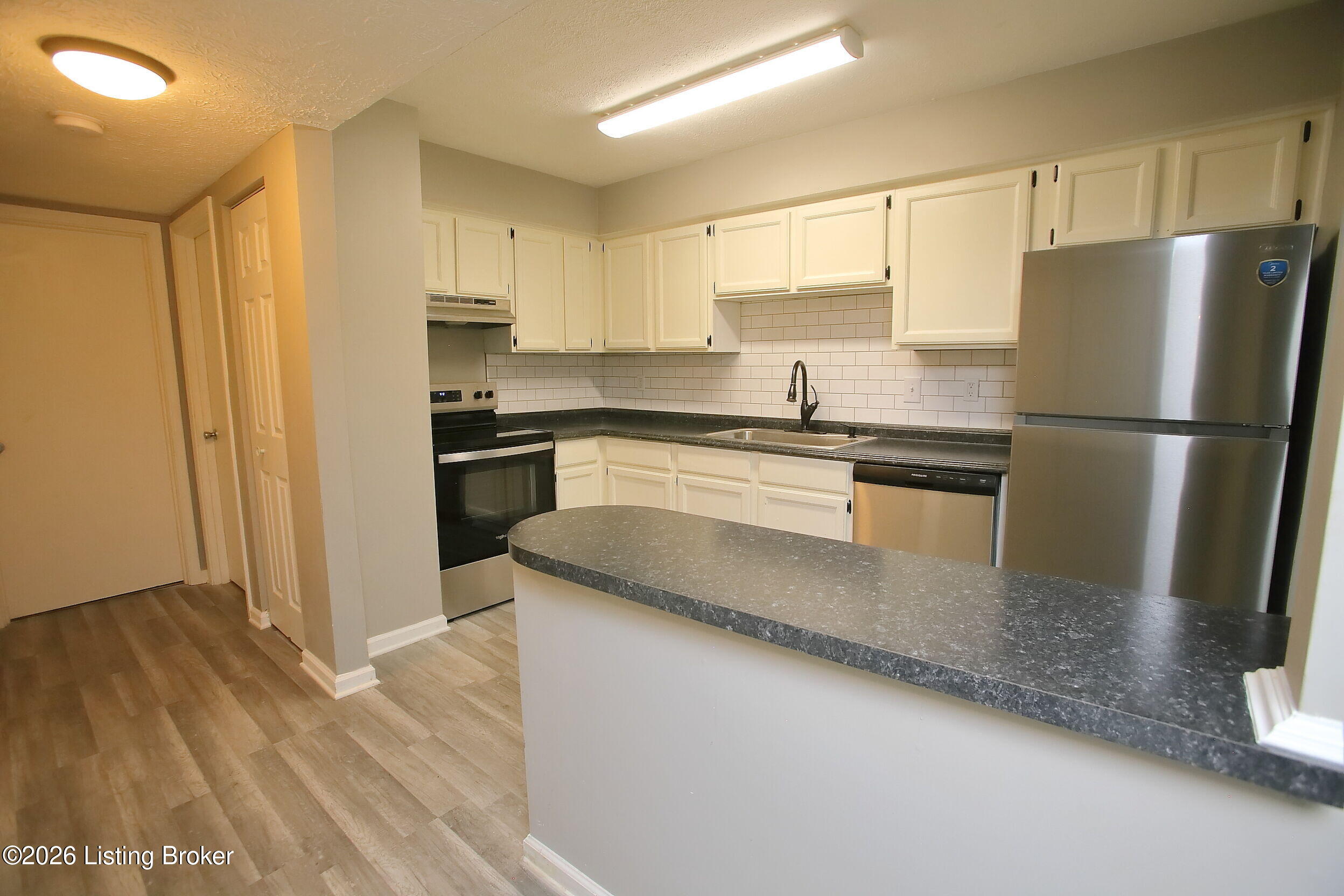 7066 Wildwood Cir 137 Property Photo 8