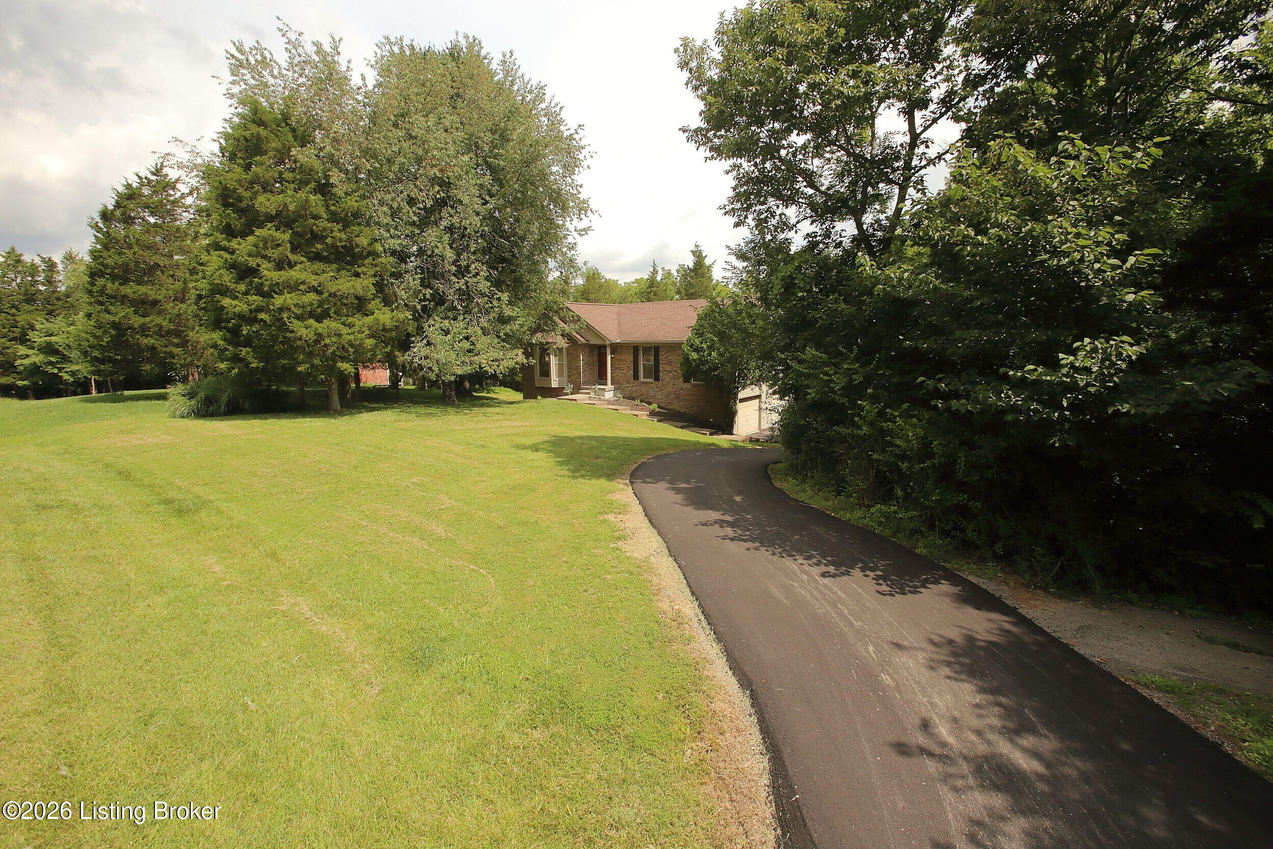 3107 Thoroughbred Ct Property Photo 2