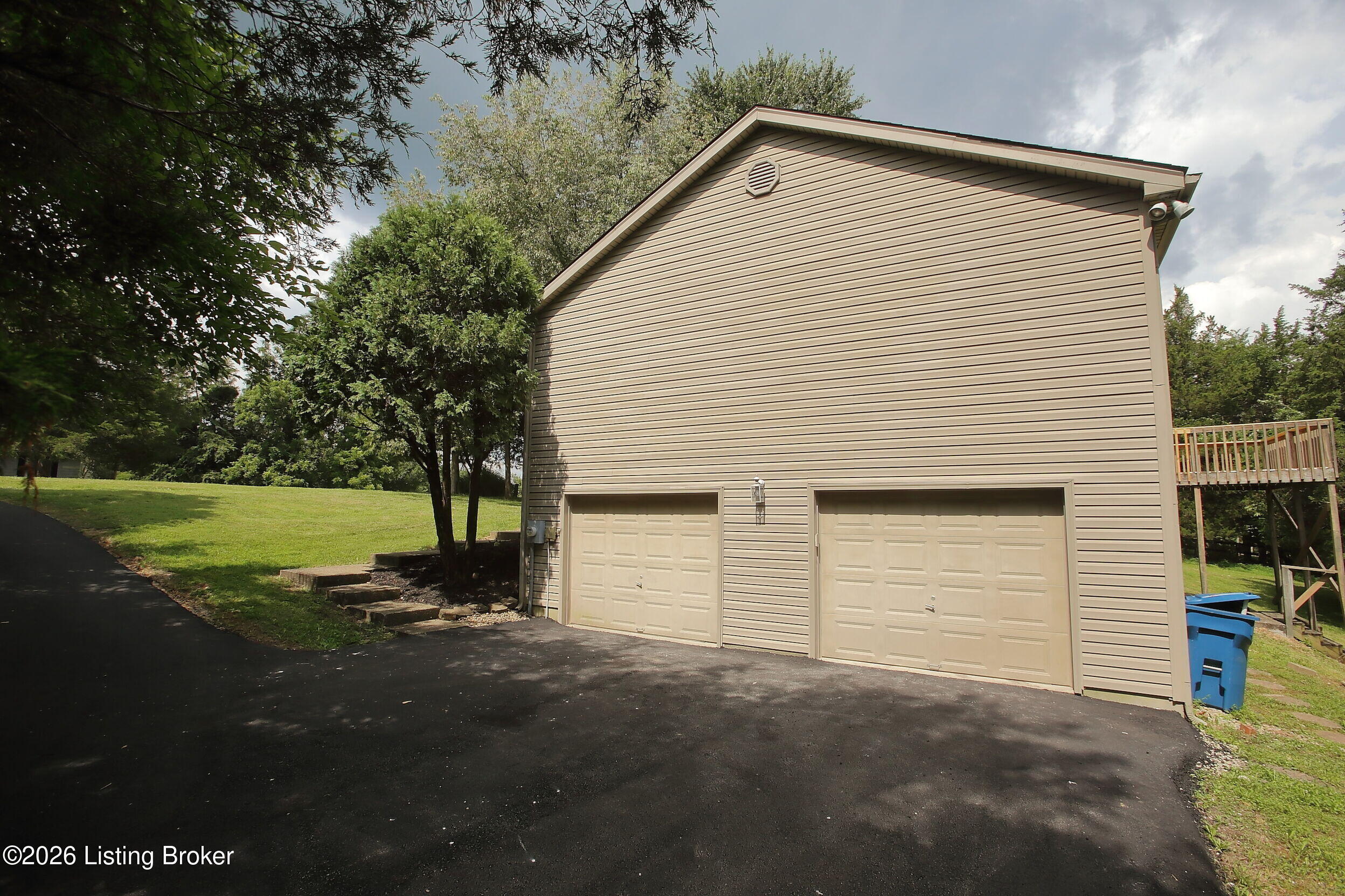 3107 Thoroughbred Ct Property Photo 5