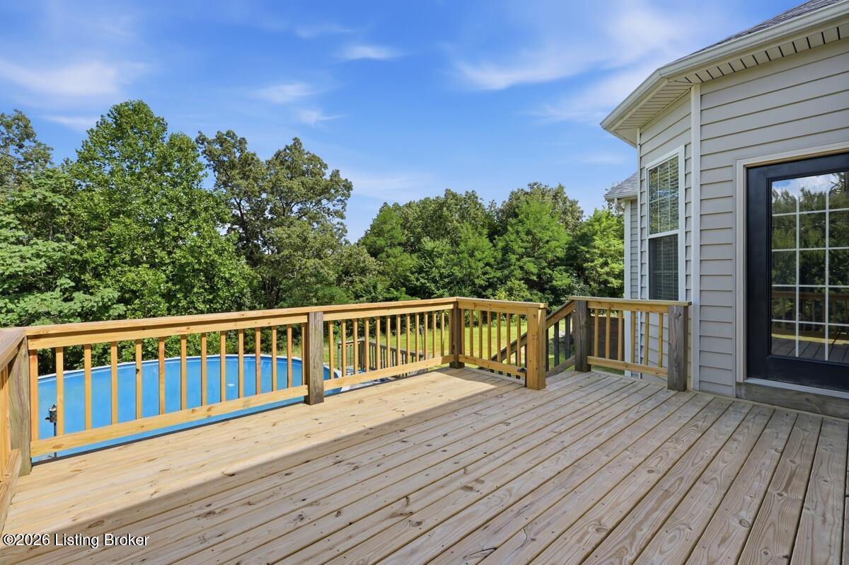 2623 Eastview Rd Property Photo 41