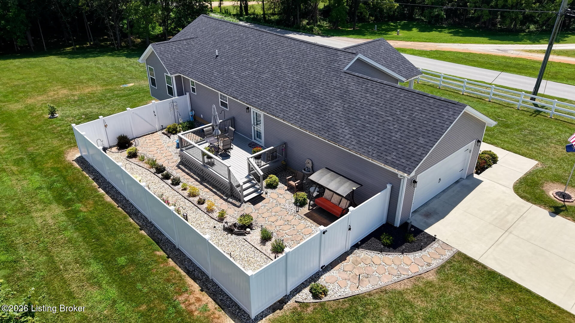 1588 Cecilia Smiths Mill Rd Property Photo 16