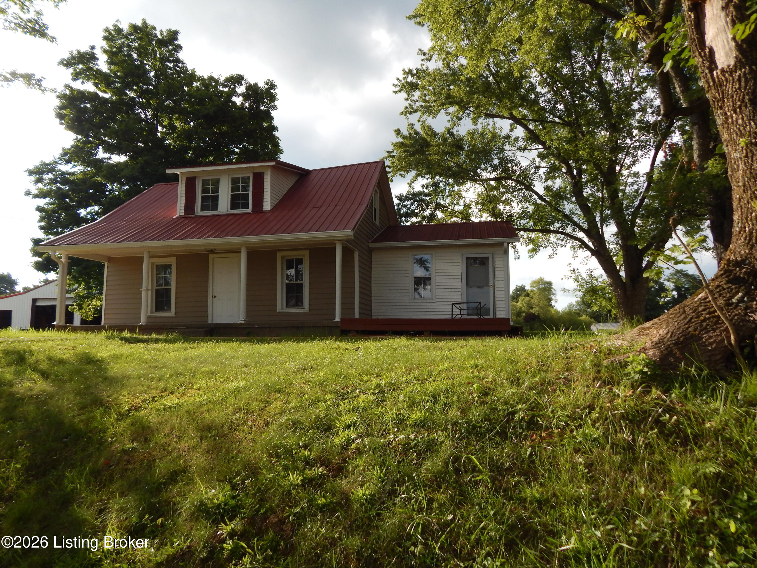 3229 N Highway 261 Property Photo 1