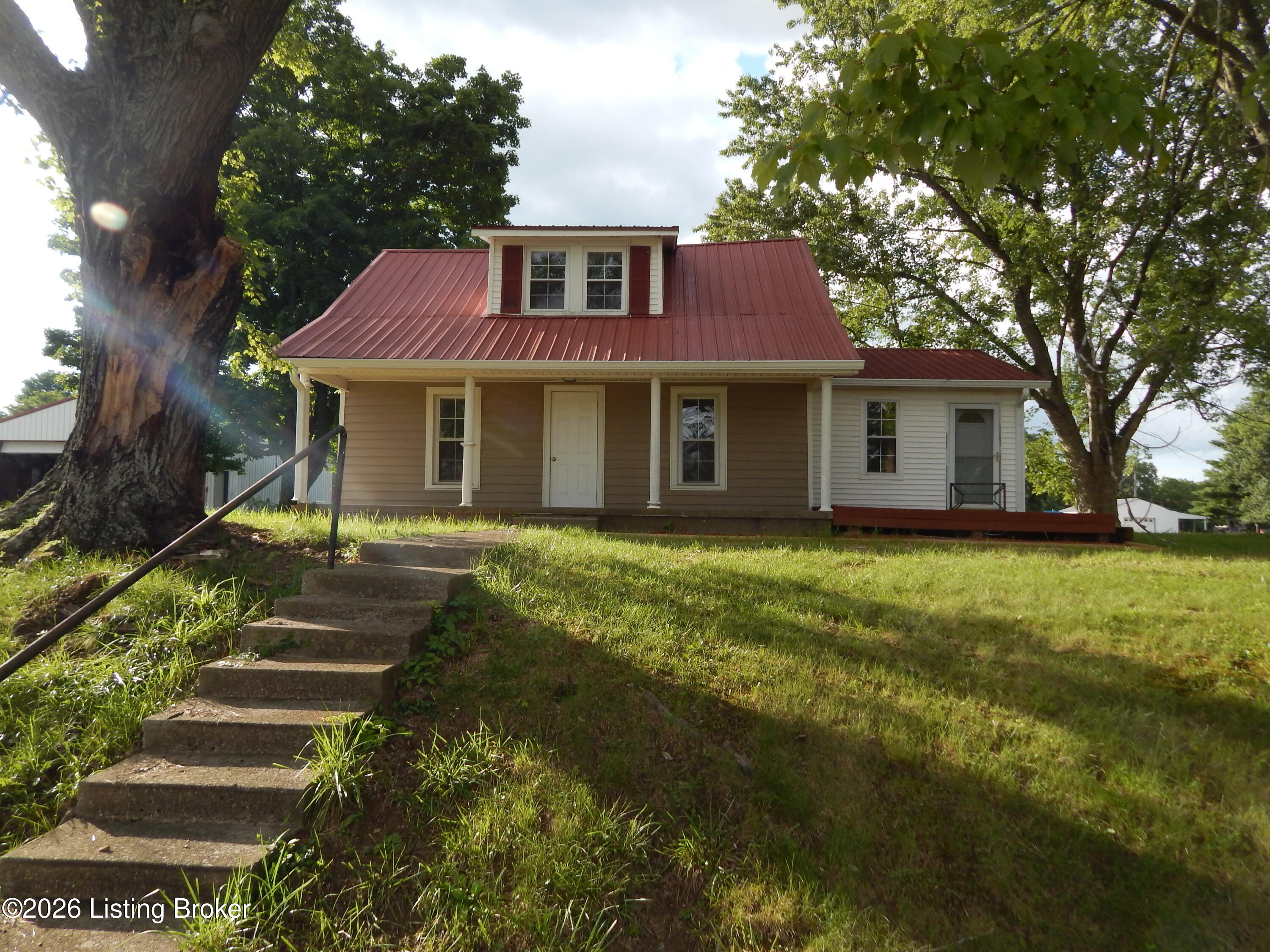 3229 N Highway 261 Property Photo 2