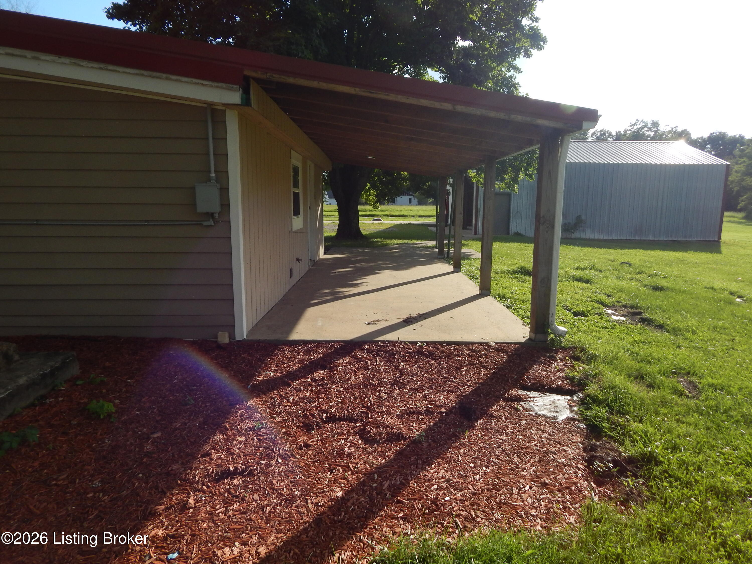 3229 N Highway 261 Property Photo 5