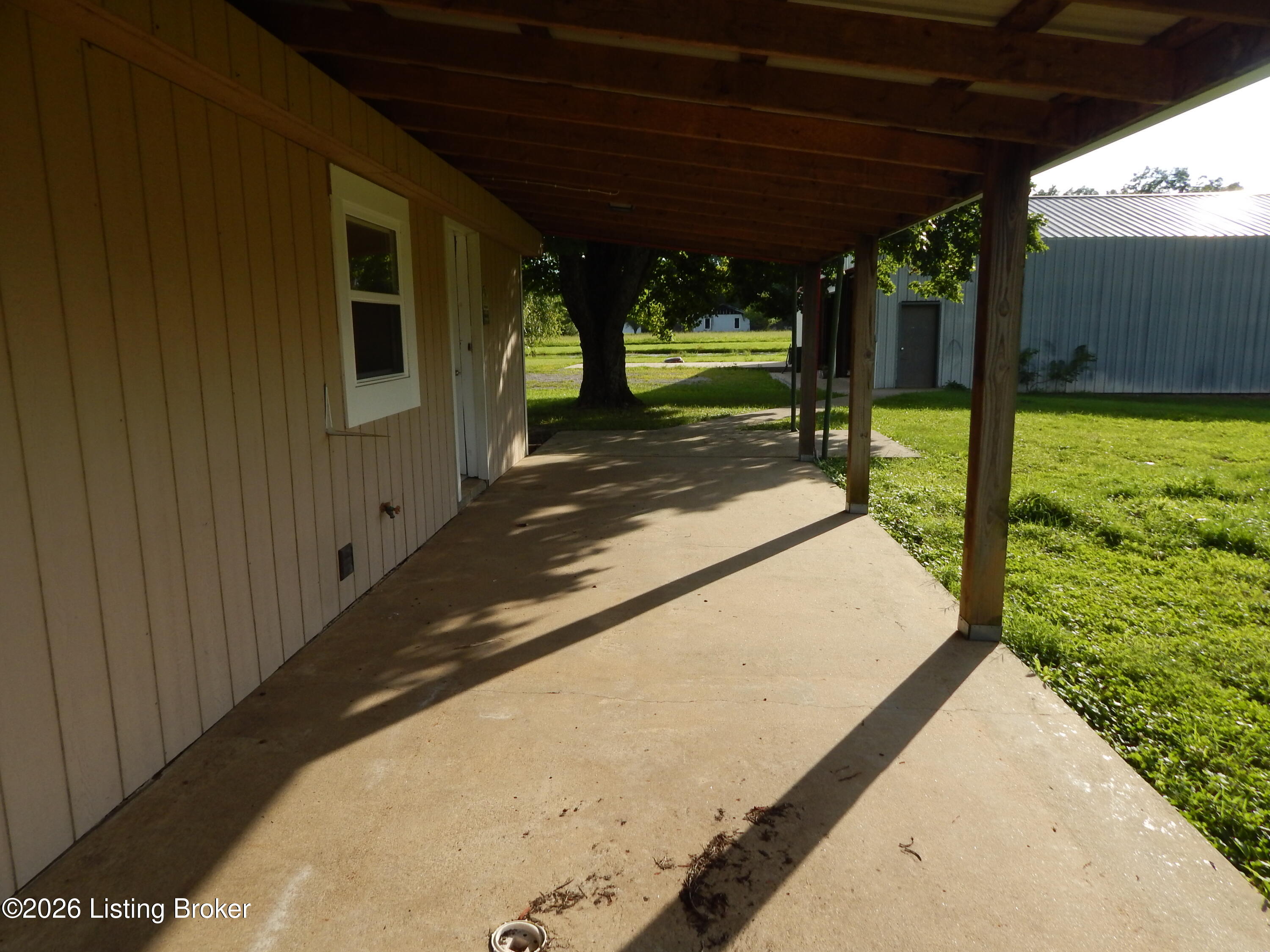 3229 N Highway 261 Property Photo 6
