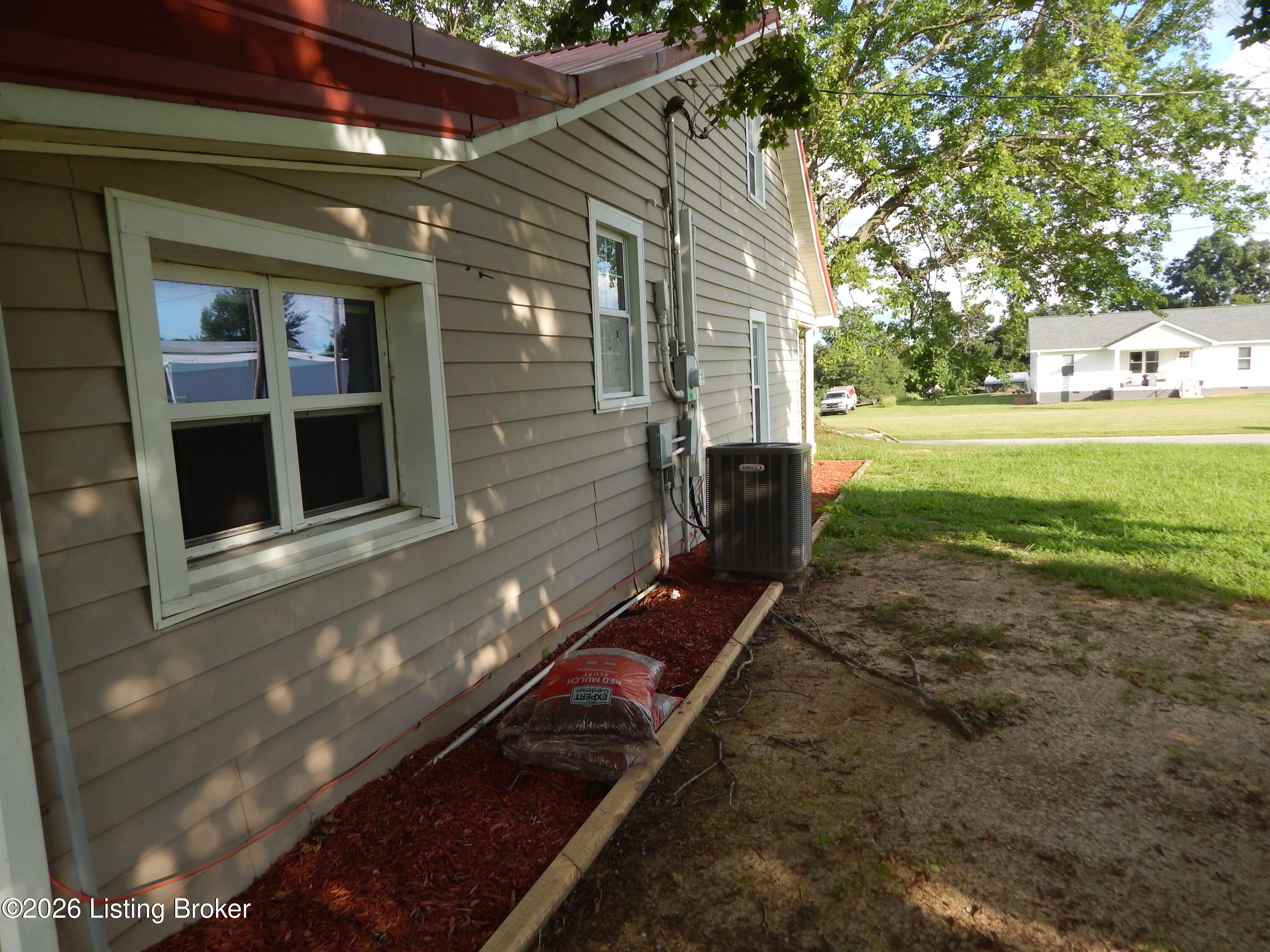 3229 N Highway 261 Property Photo 10