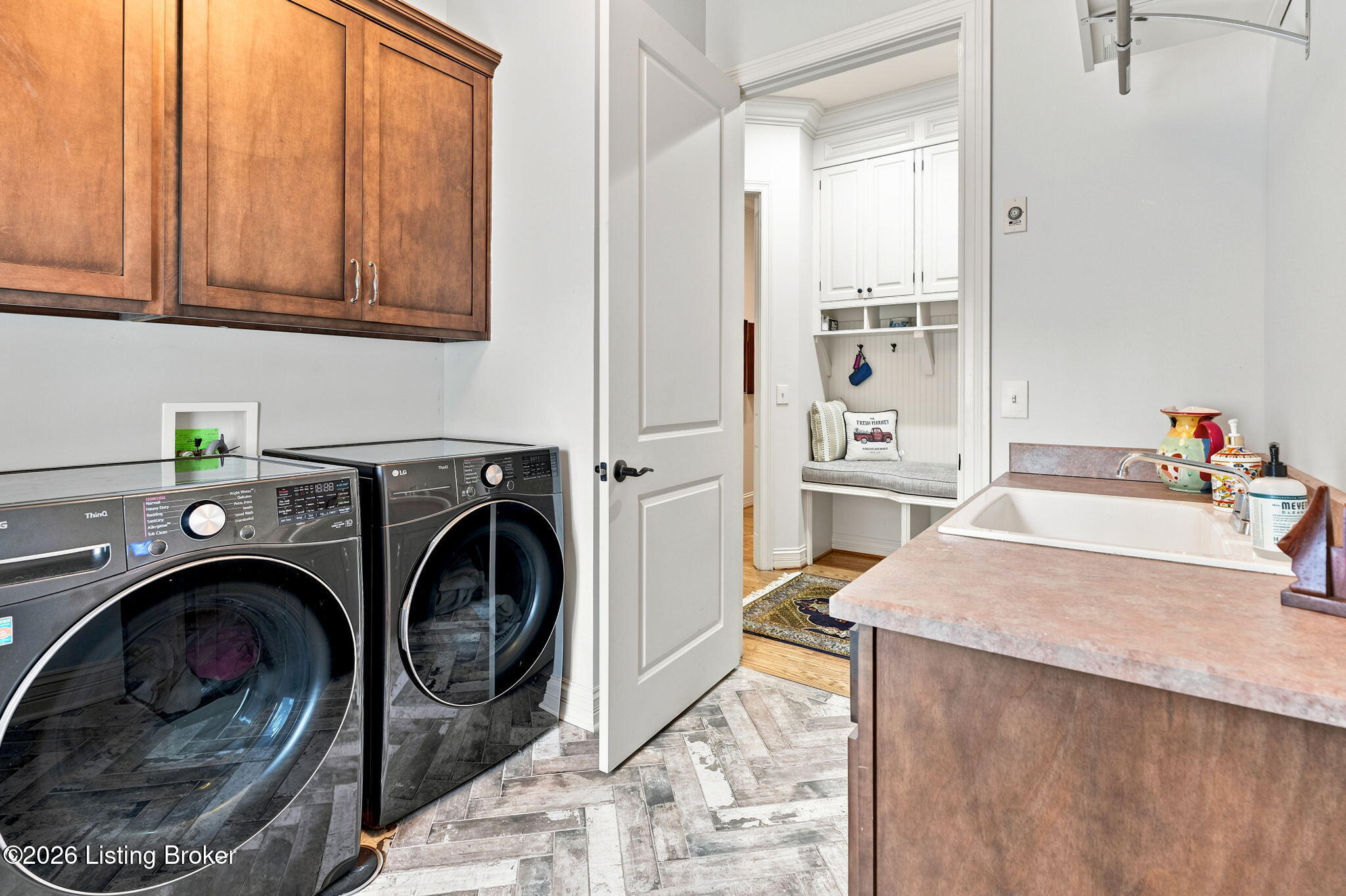 7530 Beechspring Farm Blvd Property Photo 26