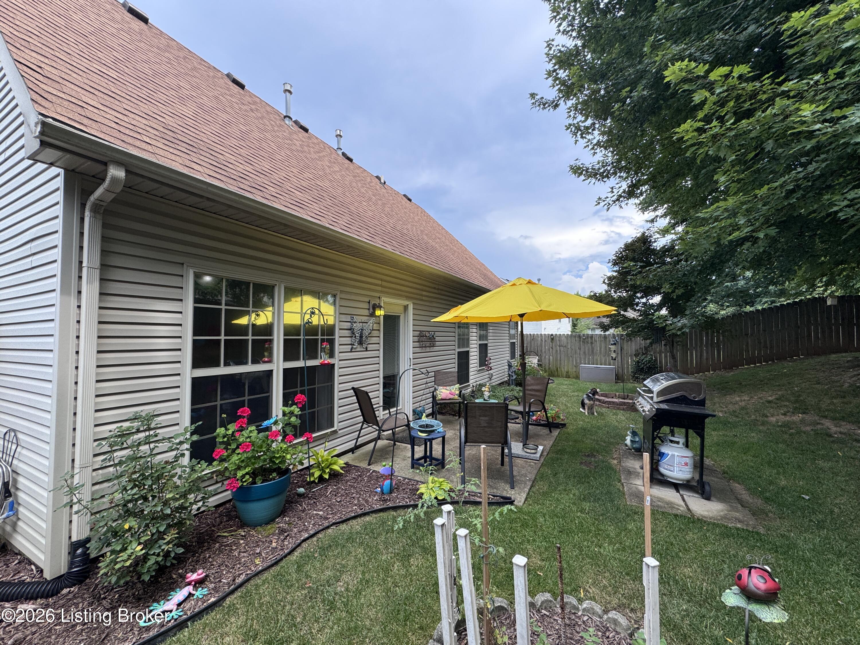 5100 Middlesex Dr Property Photo 8