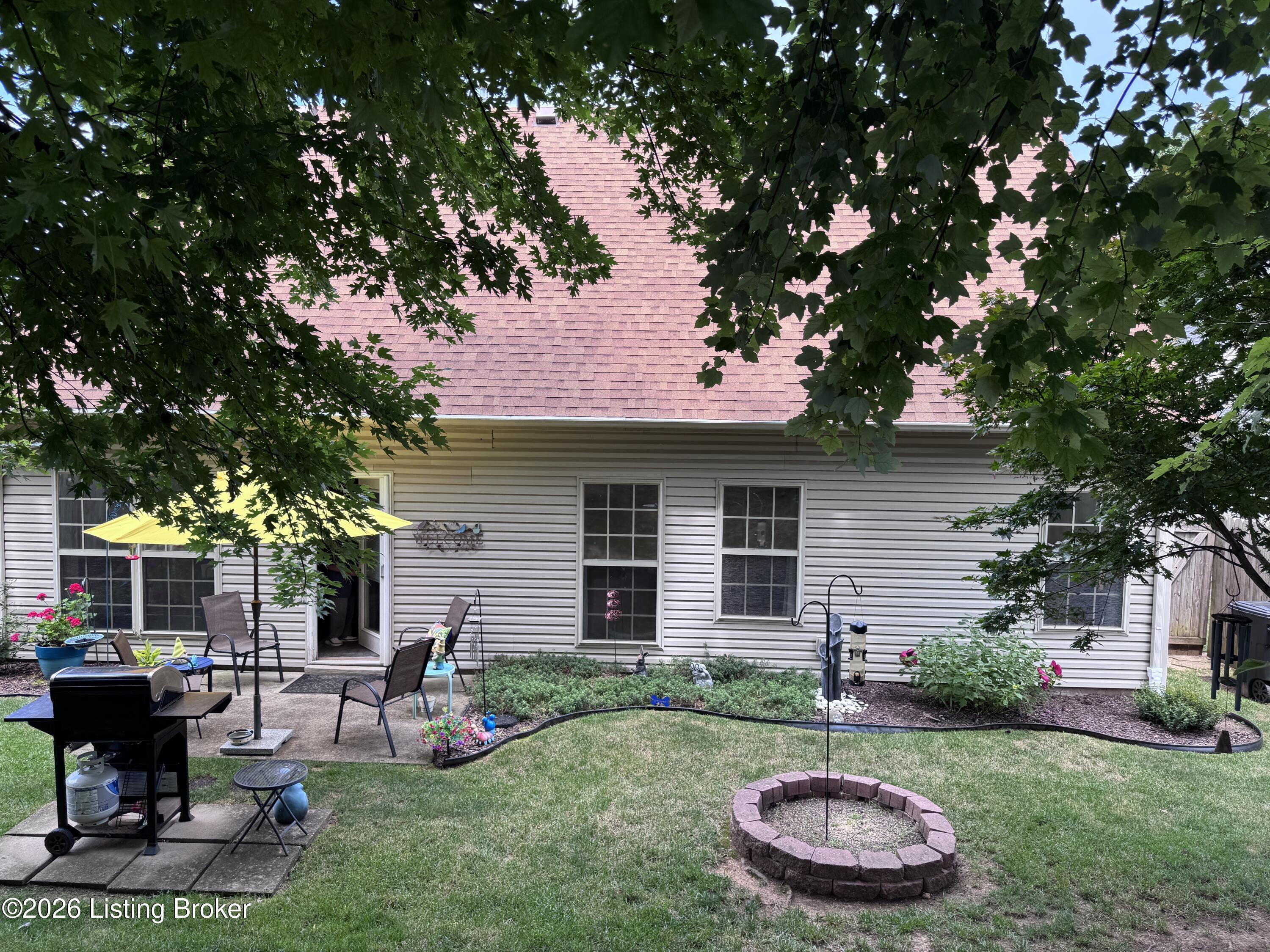 5100 Middlesex Dr Property Photo 9