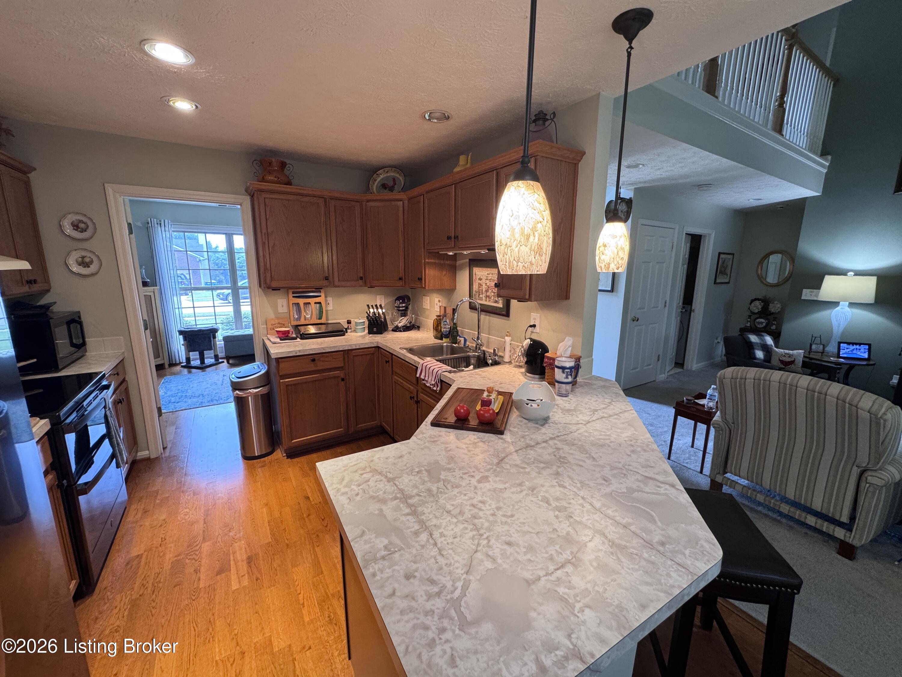 5100 Middlesex Dr Property Photo 12