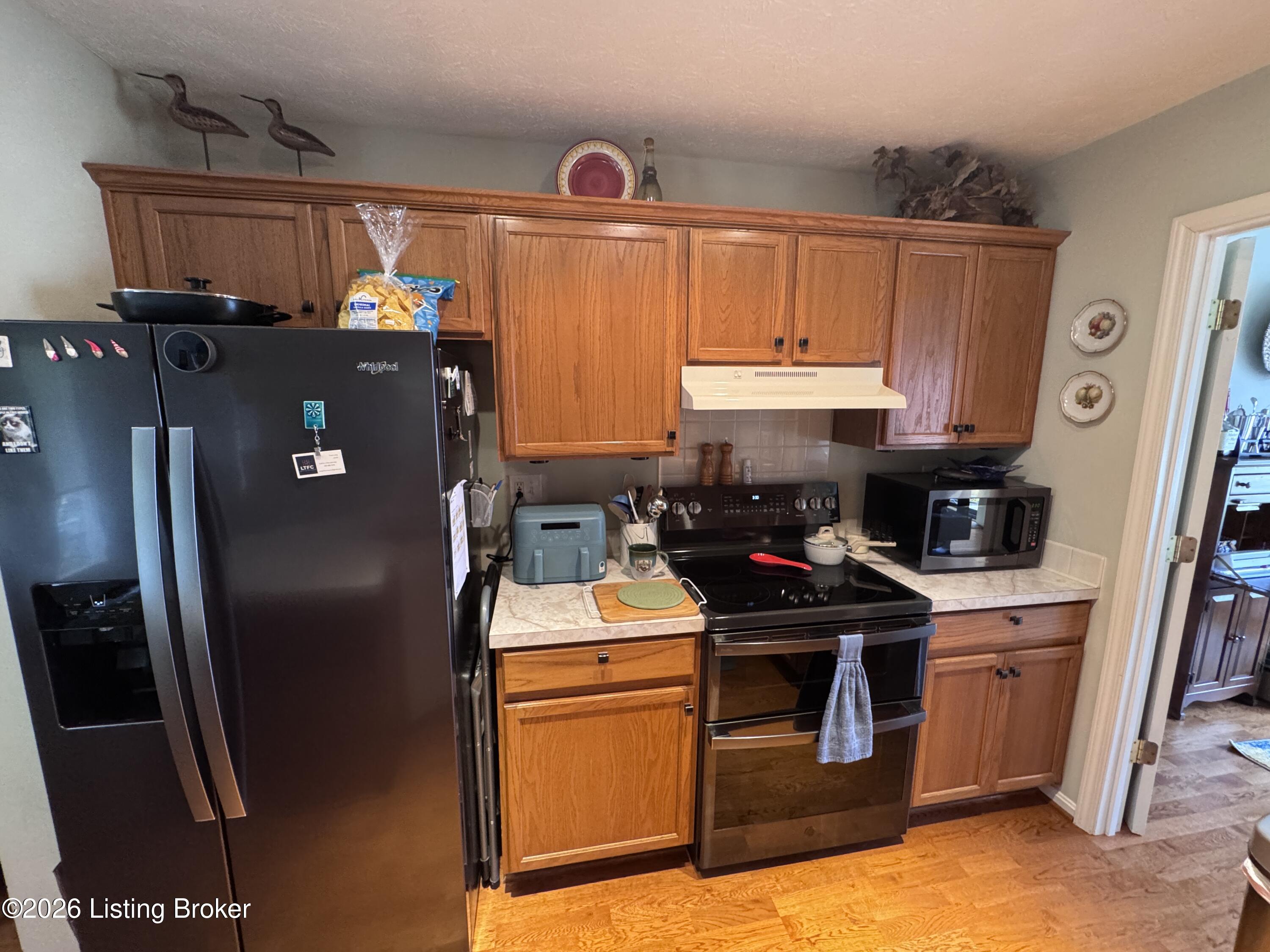 5100 Middlesex Dr Property Photo 14