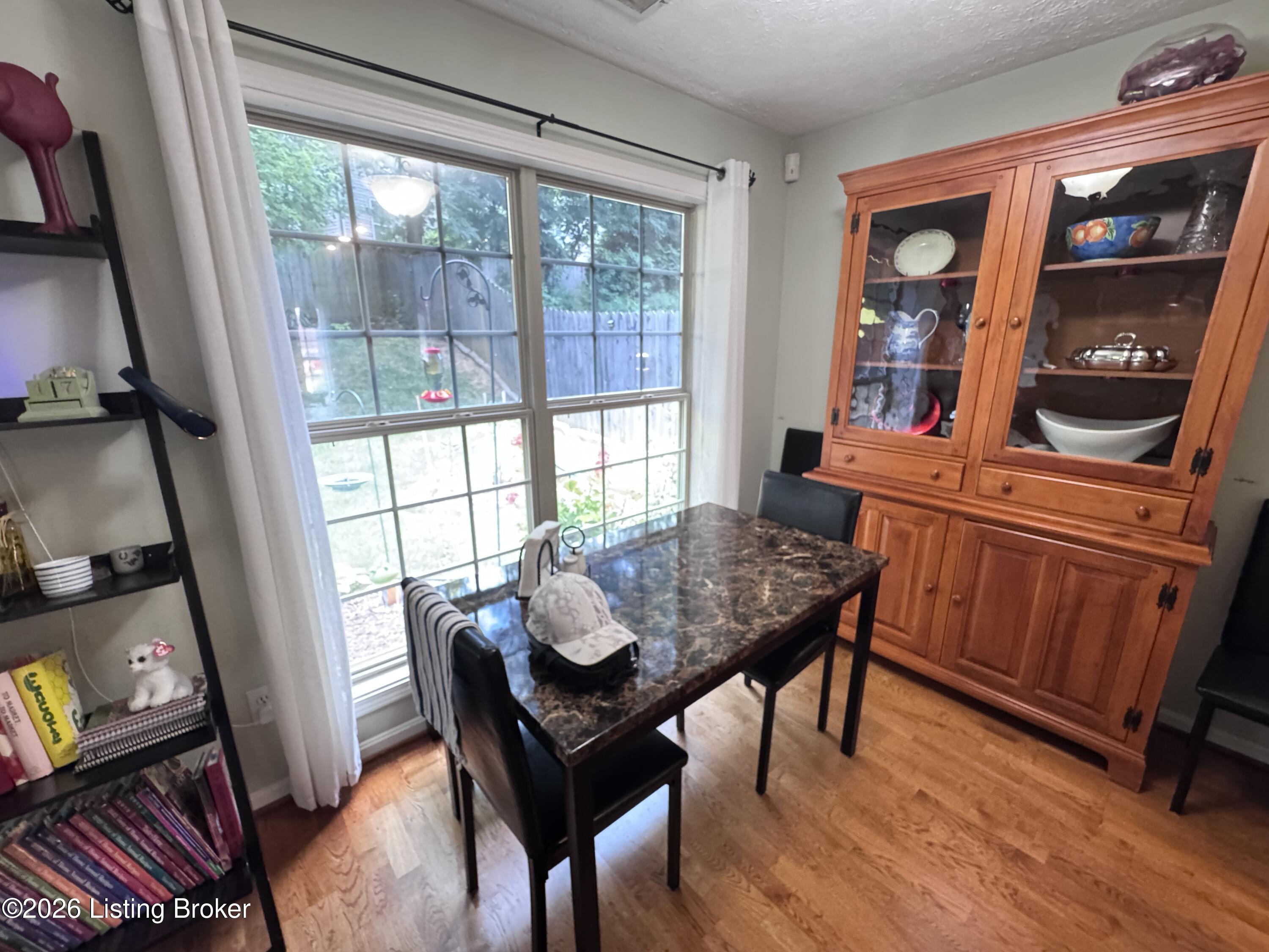 5100 Middlesex Dr Property Photo 16