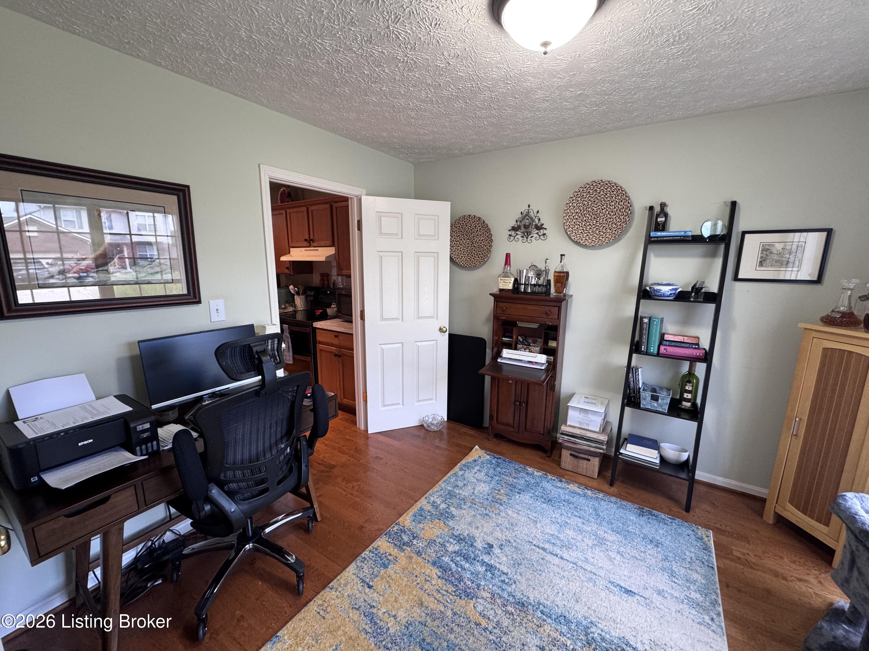 5100 Middlesex Dr Property Photo 22
